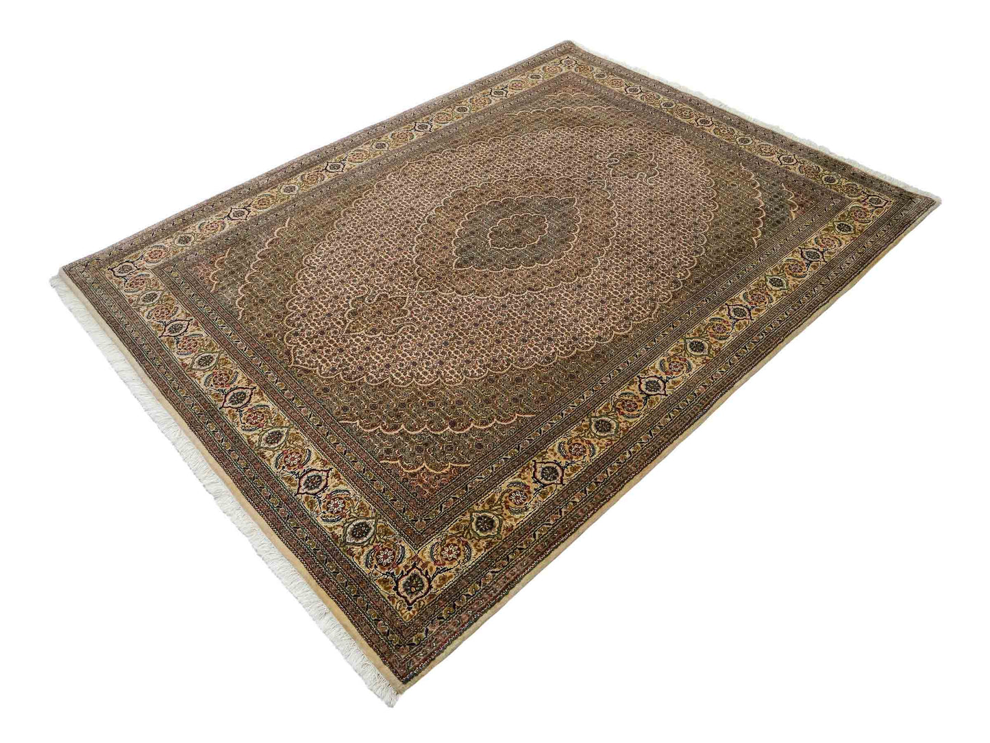 Sehr feiner, handgeknüpfter Khademi Indo Täbriz Mahi aus Wolle, beige, creme und braun. 208x153 cm. Vertrieb durch Jupiter Intl.