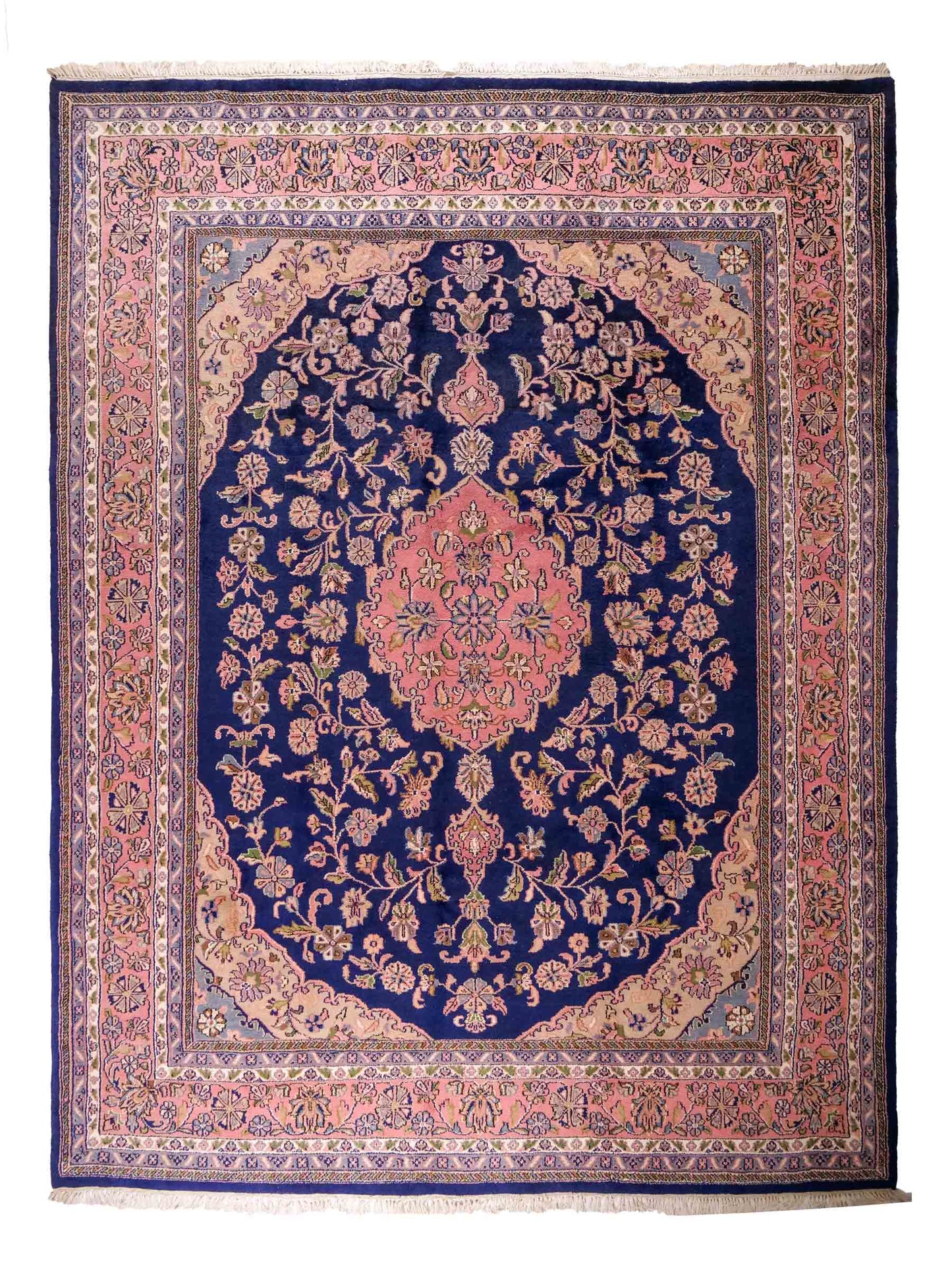 Feiner, handgeknüpfter Indo Täbriz Orientteppich aus Wolle von Khademi. Größe: 302 x 244 cm. Farbe: Blau, rosa. Verkauf durch JUPITER Intl.