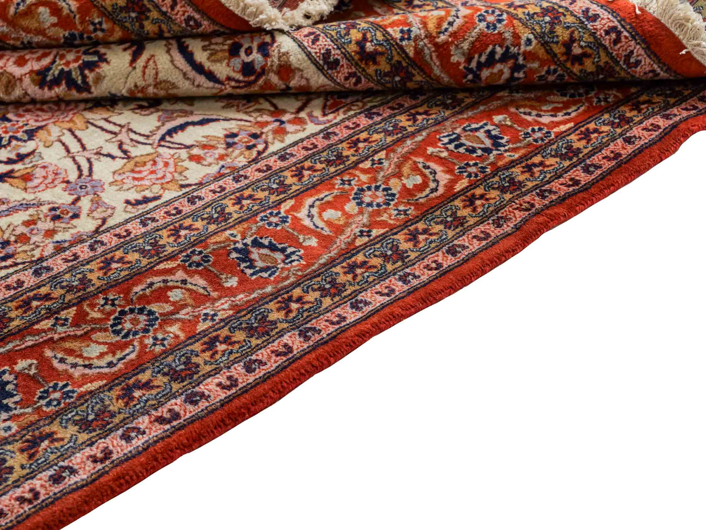 Sehr feiner, handgeknüpfter Indo Täbriz Orientteppich aus Wolle von Khademi. Größe: 304 x 201 cm. Farbe: Cremeweiß, beige, rot. Verkauf durch JUPITER Intl.