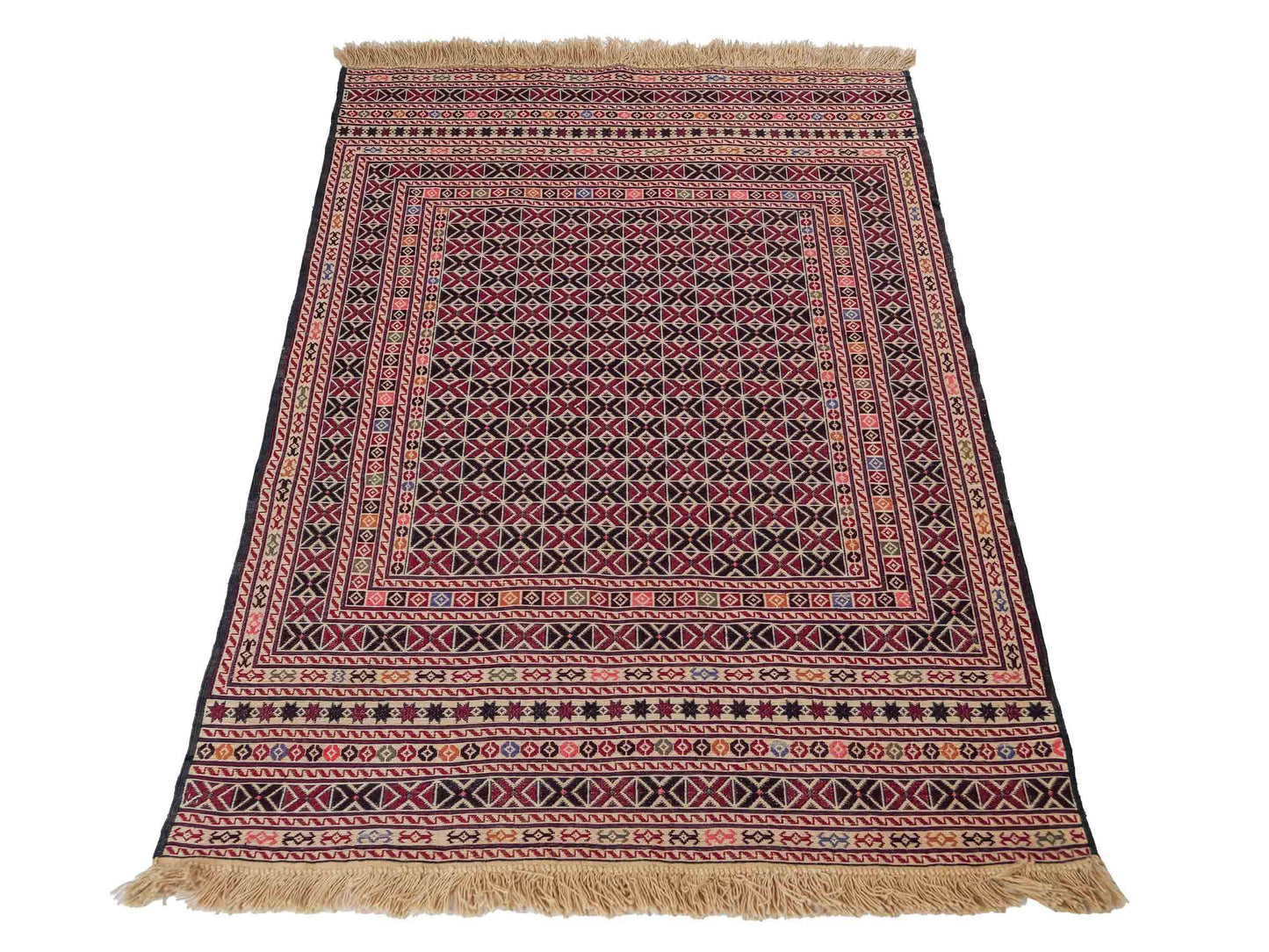 Handgefertigter Kelim Afghan Teppich aus Wolle von Khademi. Größe 140 x 99 cm. Farbe: Beige, rot, schwarz. Verkauf durch JUPITER Intl.