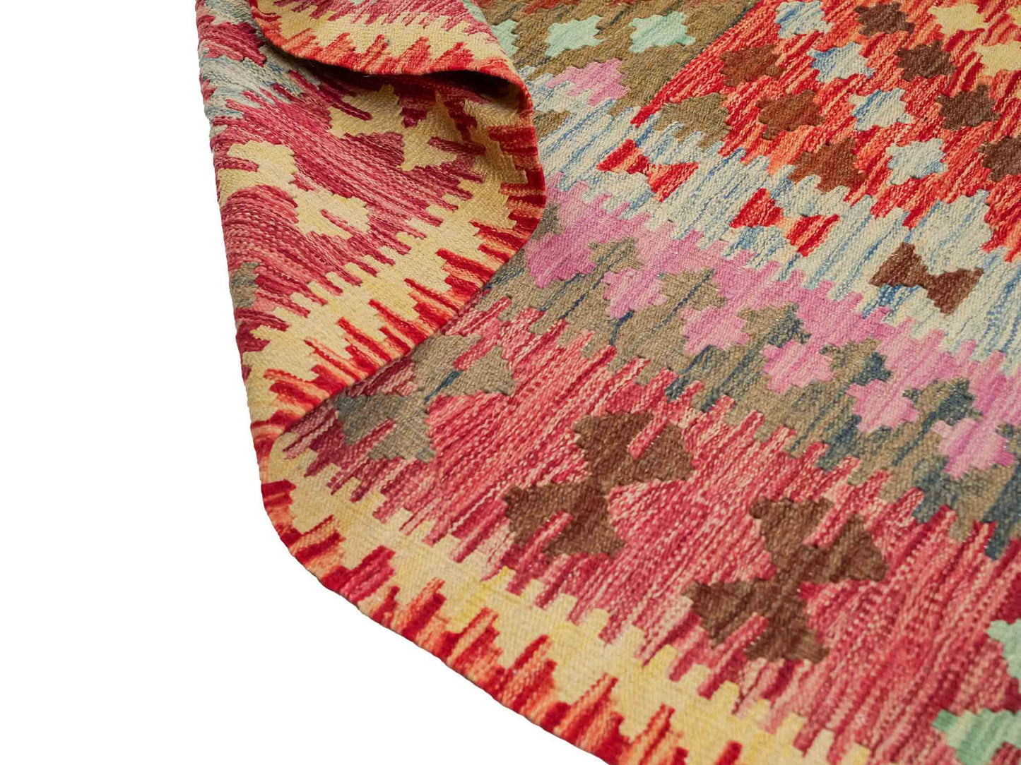 Handgefertigter Kelim Afghan Teppich aus Wolle von Khademi. Größe 296 x 190 cm. Farbe: Rosa, rot, grün. Verkauf durch JUPITER Intl.