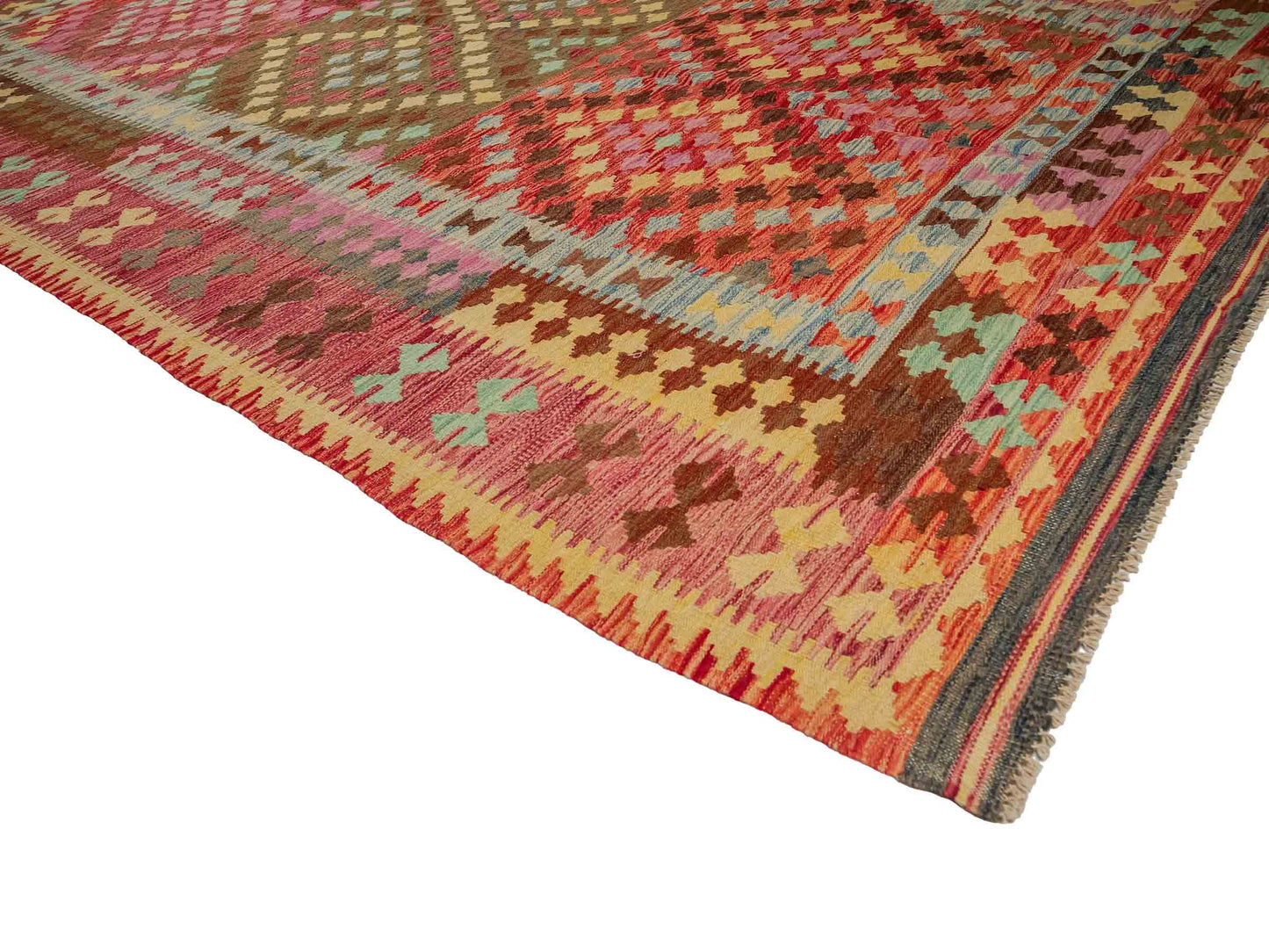 Handgefertigter Kelim Afghan Teppich aus Wolle von Khademi. Größe 296 x 190 cm. Farbe: Rosa, rot, grün. Verkauf durch JUPITER Intl.