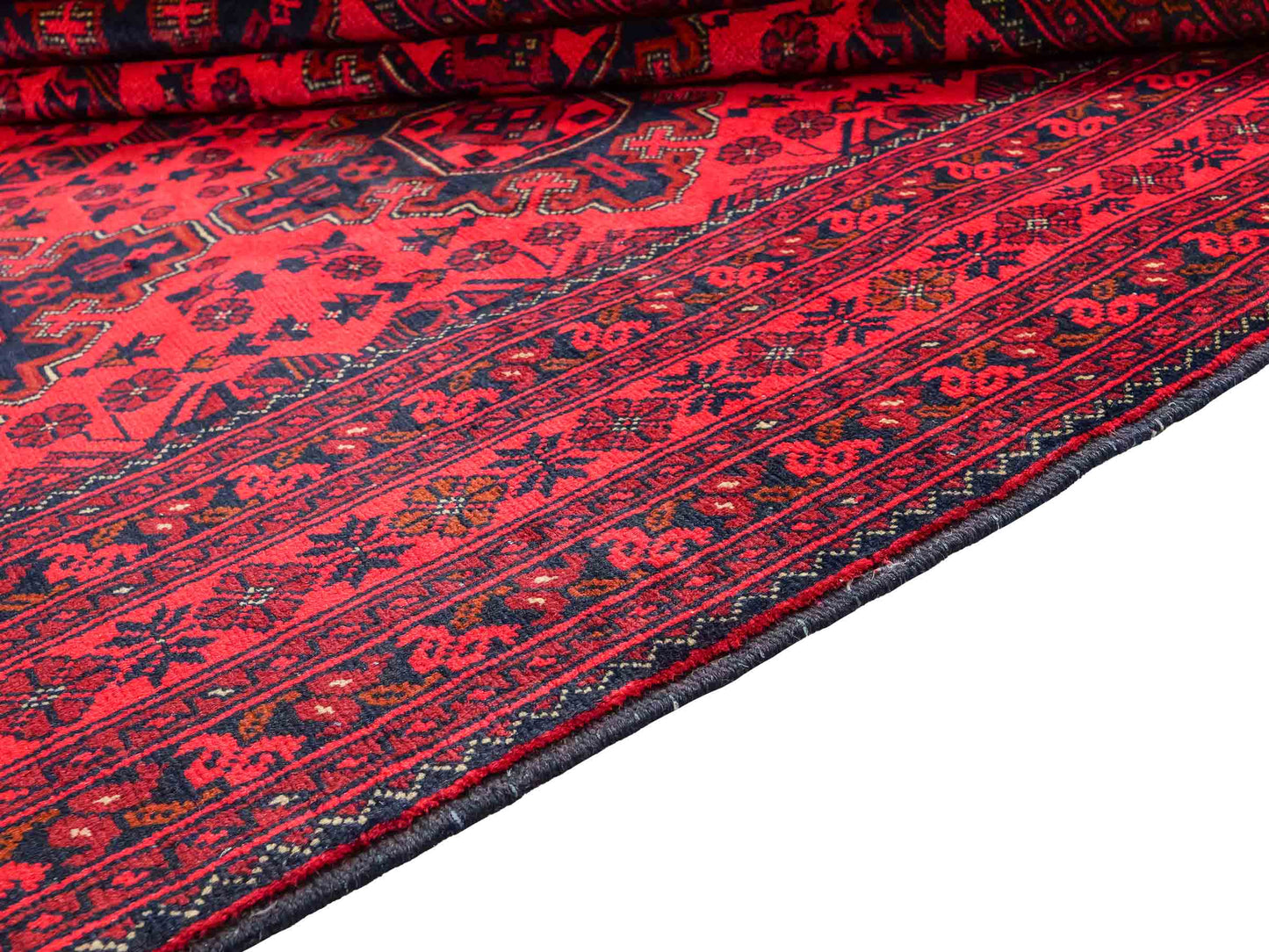 Feiner, handgeknüpfter Khal Mohammadi Orientteppich aus Wolle von Khademi. Größe: 290 x 197 cm. Farbe: Rot, blau. Verkauf durch JUPITER Intl.