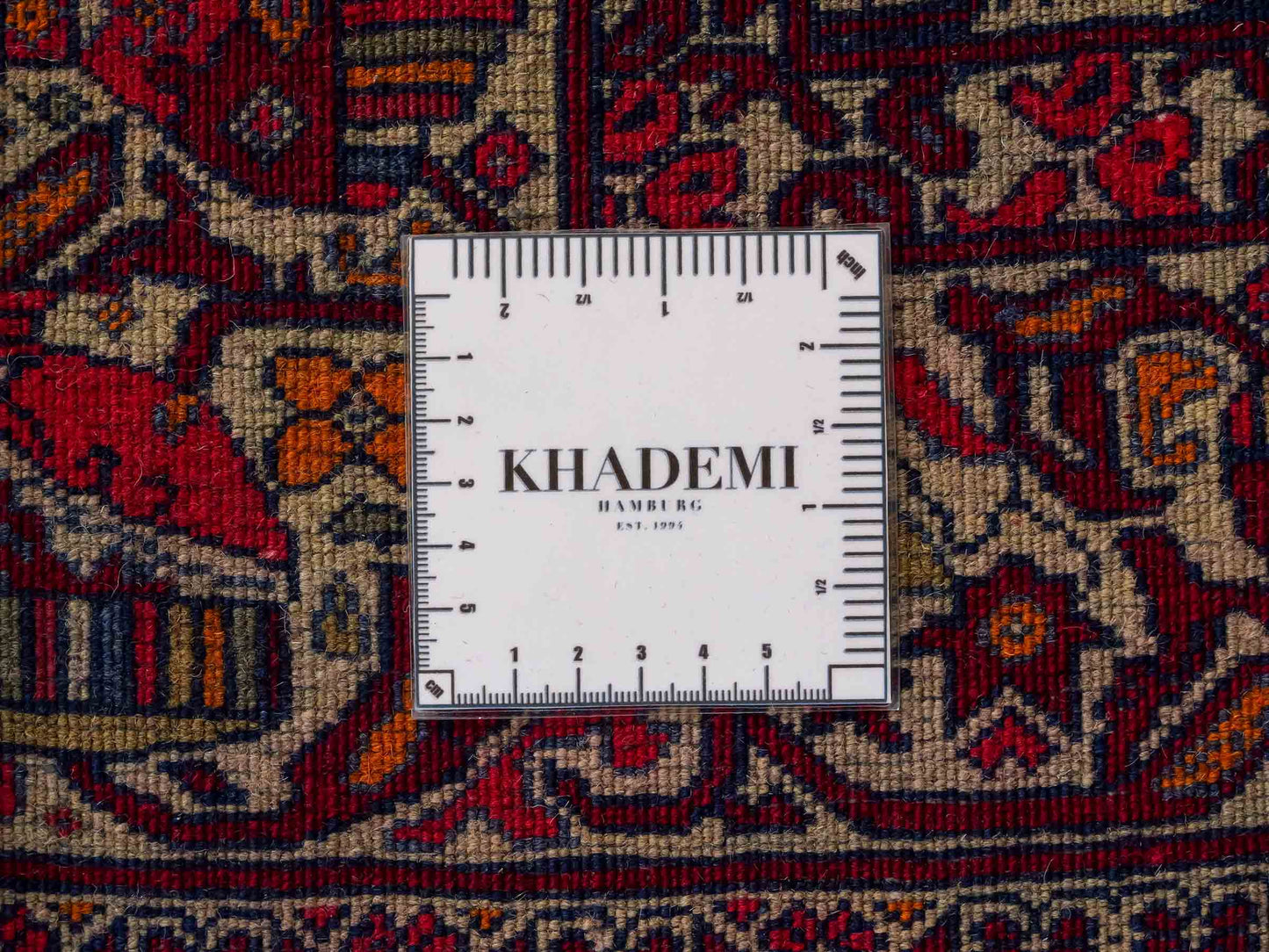 Feiner, handgeknüpfter Afghan Khal Mohammadi Orientteppich aus reiner Wolle mit Allover-Muster von Khademi. Größe: 300 x 205 cm. Farbe: Creme, rot. RB3-1J. Ursprung: Afghanistan. Verkauf durch JUPITER Intl.