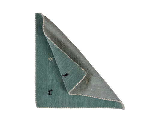 Moderner, Handloom Lori Gabbeh Orientteppich von Khademi aus Wolle, hellblau, türkis. Nomaden-Design. Produziert in Indien. Größe: 80x76cm. Teppichnummer: KB4-1601. Verkauf durch Jupiter Intl.