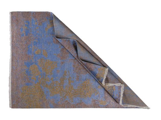 Handgeknüpfter Damask Orientteppich von Khademi aus Wolle mit Viskose, blau, khaki. Modernes Vintage-Design. Von Hand geknüpft in Indien. Größe: 202x144cm. Teppichnummer: KB4-1621. Verkauf durch Jupiter Intl.