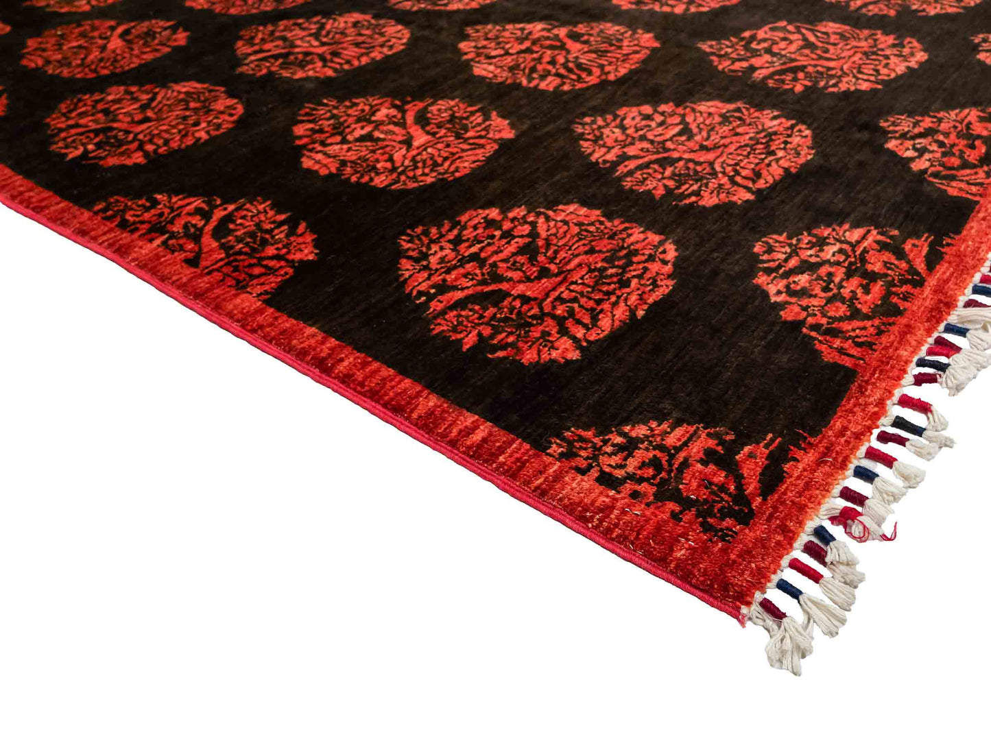 Handgeknüpfter, afghanischer, moderner Design Ziegler Orientteppich aus Wolle von Khademi. Größe: 180 x 127 cm. Farbe: Schwarz, rot. Verkauf durch JUPITER Intl.