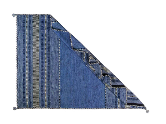 Handgewebter, moderner Indo Kelim Orientteppich von Khademi aus Baumwolle, blau. Geometrisches Design. Von Hand gewebt in Indien. Größe: 230x170cm. Teppichnummer: KB4-1688. Verkauf durch Jupiter Intl.