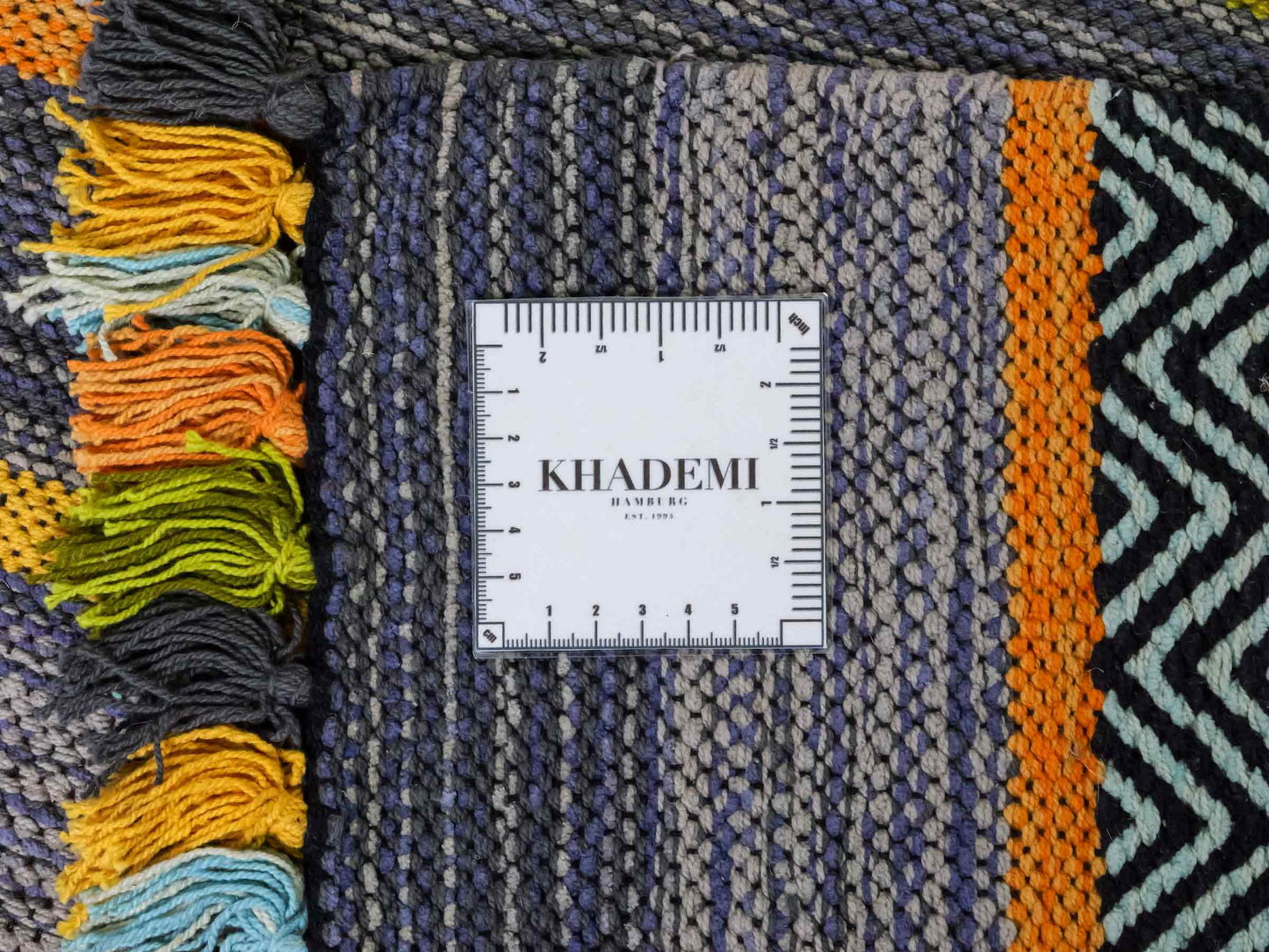 Handgewebter, moderner Indo Kelim Orientteppich von Khademi aus Baumwolle, navy, mehrfarbig. Geometrisches Design. Von Hand gewebt in Indien. Größe: 230x170cm. Teppichnummer: KB4-1682. Verkauf durch Jupiter Intl.