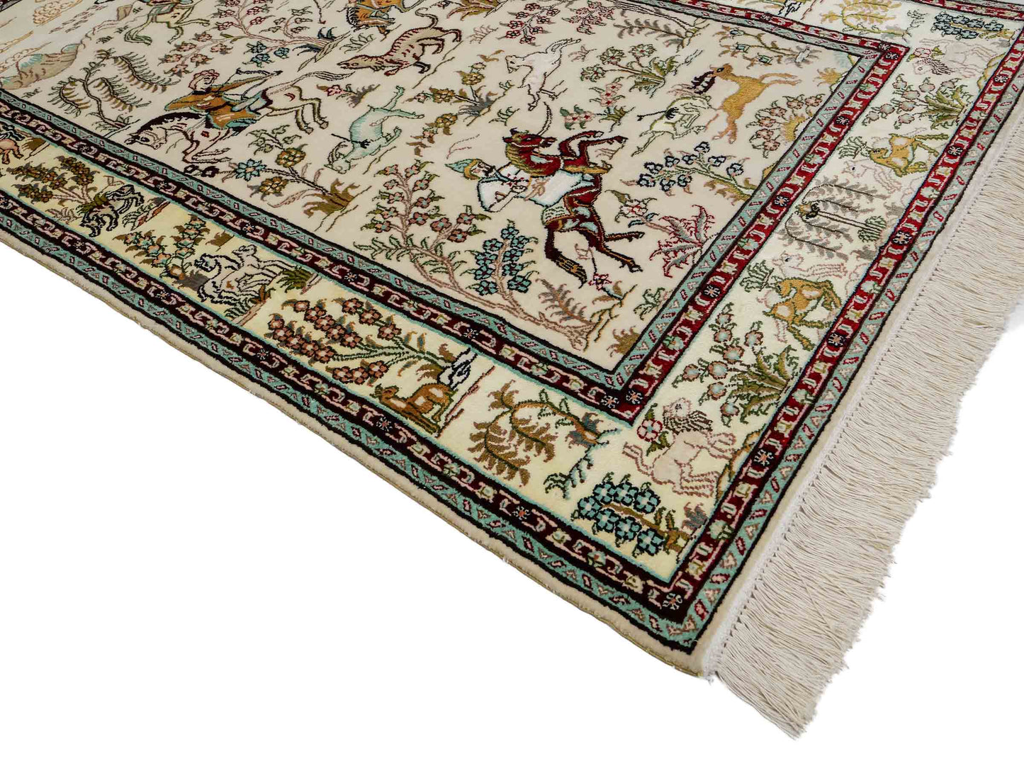 Feiner, handgeknüpfter, chinesischer Orientteppich mit Ghom Design aus Kunstseide, weiß, creme. 150x88 cm. Verkauf durch Jupiter Intl.