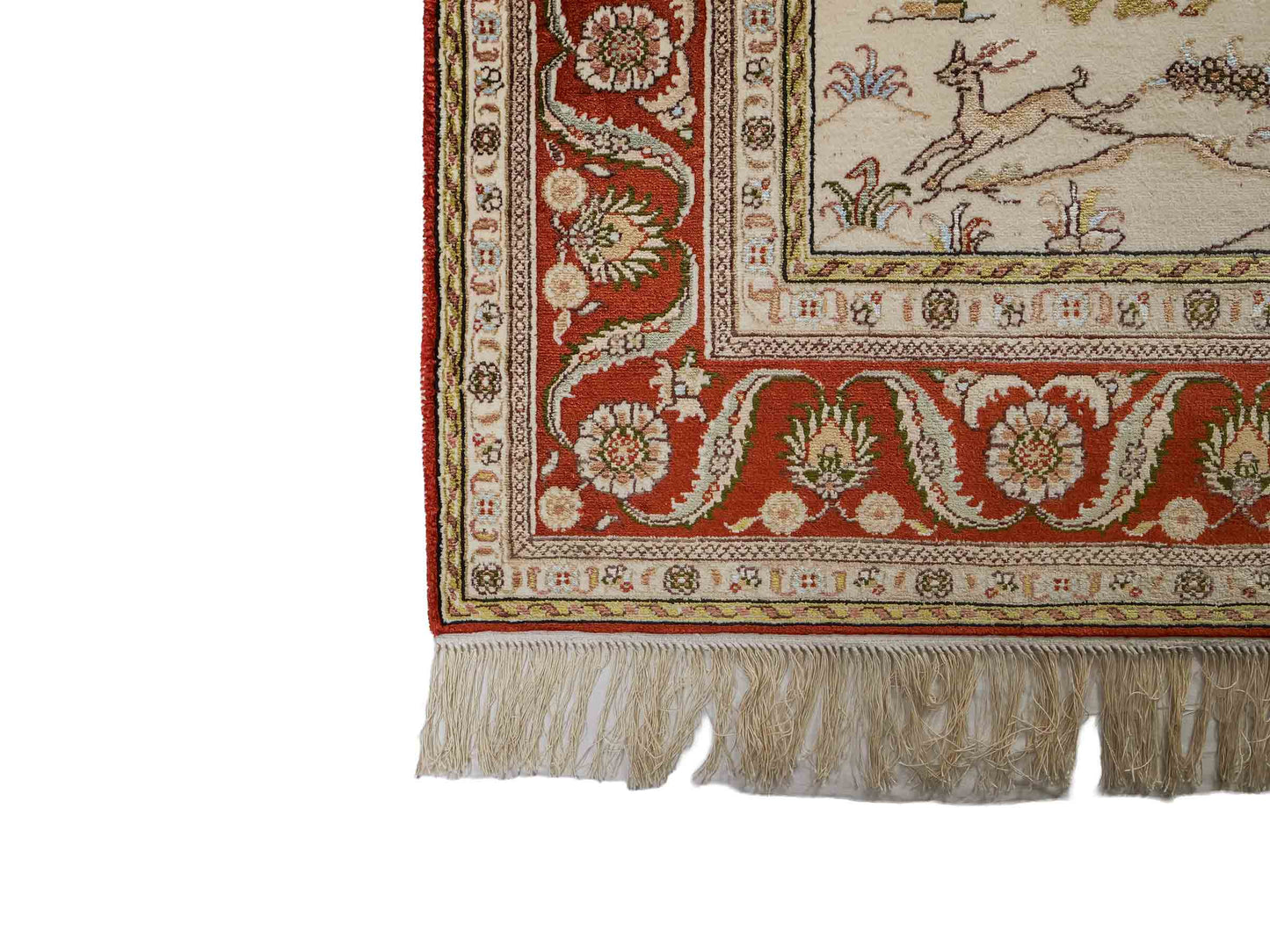 Feiner, handgeknüpfter, chinesischer Orientteppich mit Ghom Design aus Kunstseide, creme, rot, blau. 178x123 cm. Verkauf durch Jupiter Intl.