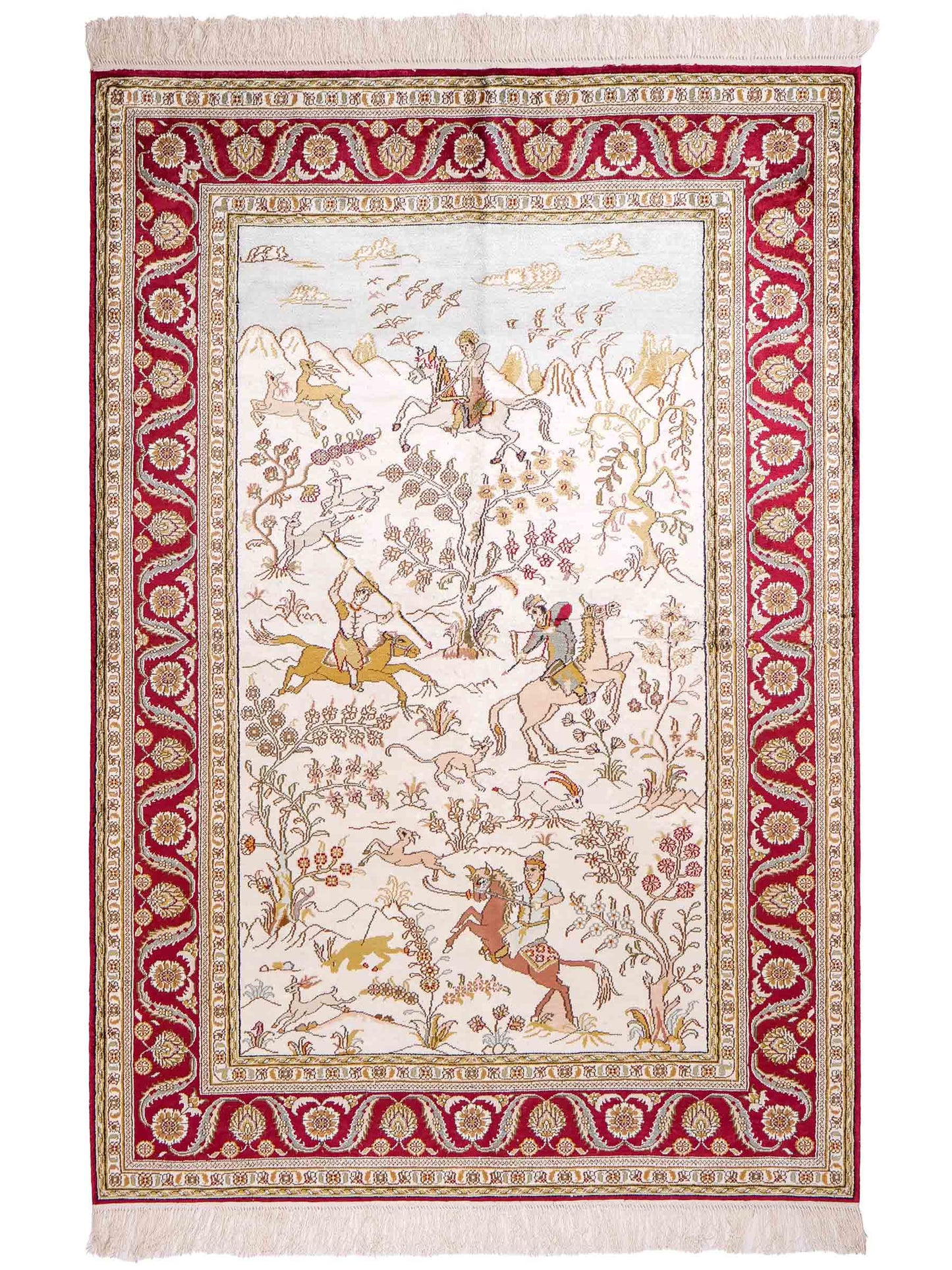 Feiner, handgeknüpfter Art Ghom aus Kunstseide. Ursprung China. Größe: 193 x 121 cm. Hauptfarben: Weiß, Creme, Rot. Vertrieb durch JUPITER Intl.