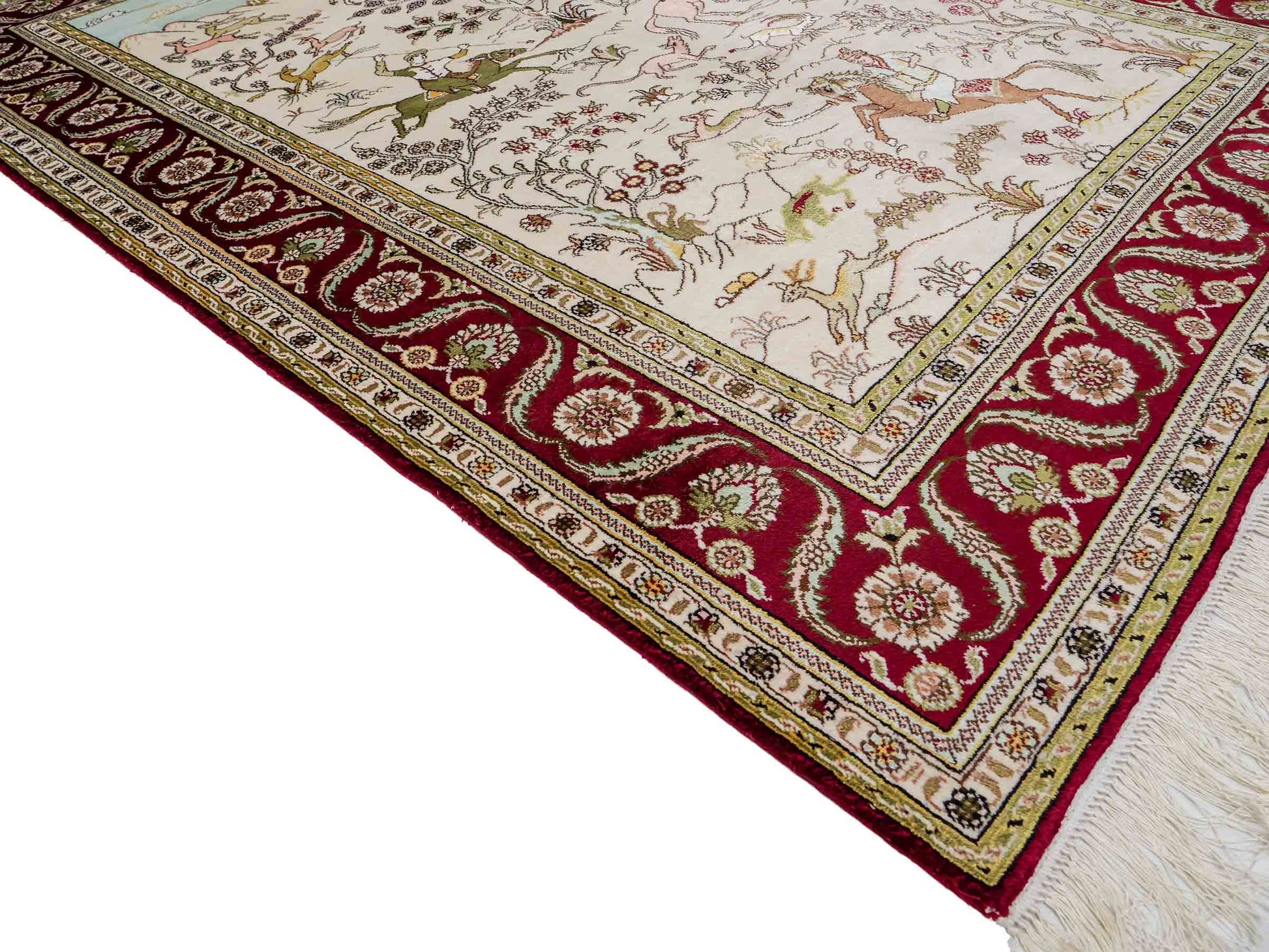Feiner, handgeknüpfter, chinesischer Orientteppich mit Ghom Design aus Kunstseide, creme, rot, blau. 183x125 cm. Verkauf durch Jupiter Intl.