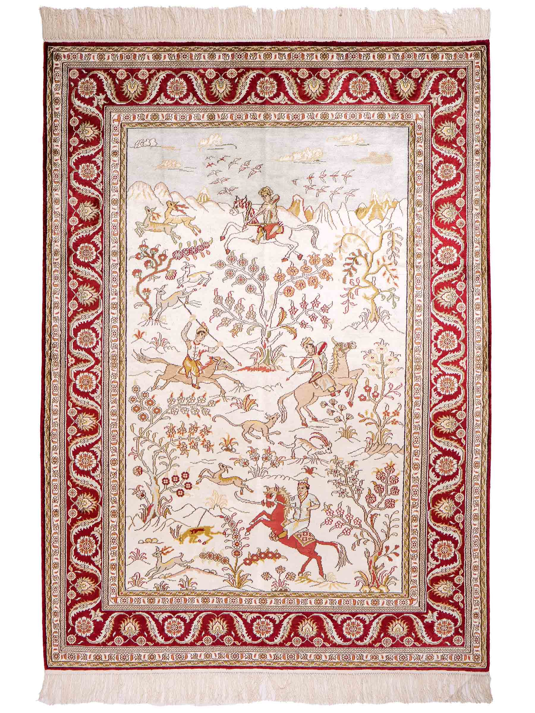 Feiner, handgeknüpfter Art Ghom aus Kunstseide. Ursprung China. Größe: 183 x 127 cm. Hauptfarben: Weiß, Creme, Rot. Vertrieb durch JUPITER Intl.