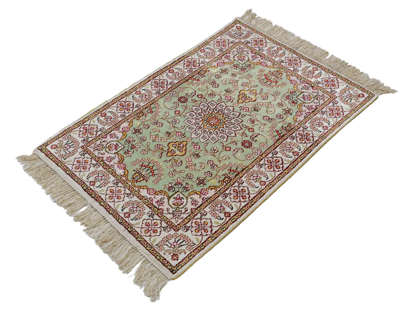Feiner, handgeknüpfter, chinesischer Orientteppich mit Ghom Design aus Kunstseide, grün, creme, weiß. 92x63 cm. Verkauf durch Jupiter Intl.