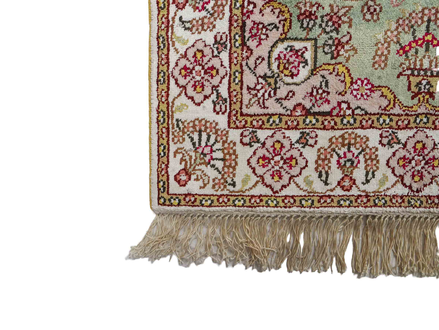 Feiner, handgeknüpfter, chinesischer Orientteppich mit Ghom Design aus Kunstseide, grün, creme, weiß. 92x63 cm. Verkauf durch Jupiter Intl.