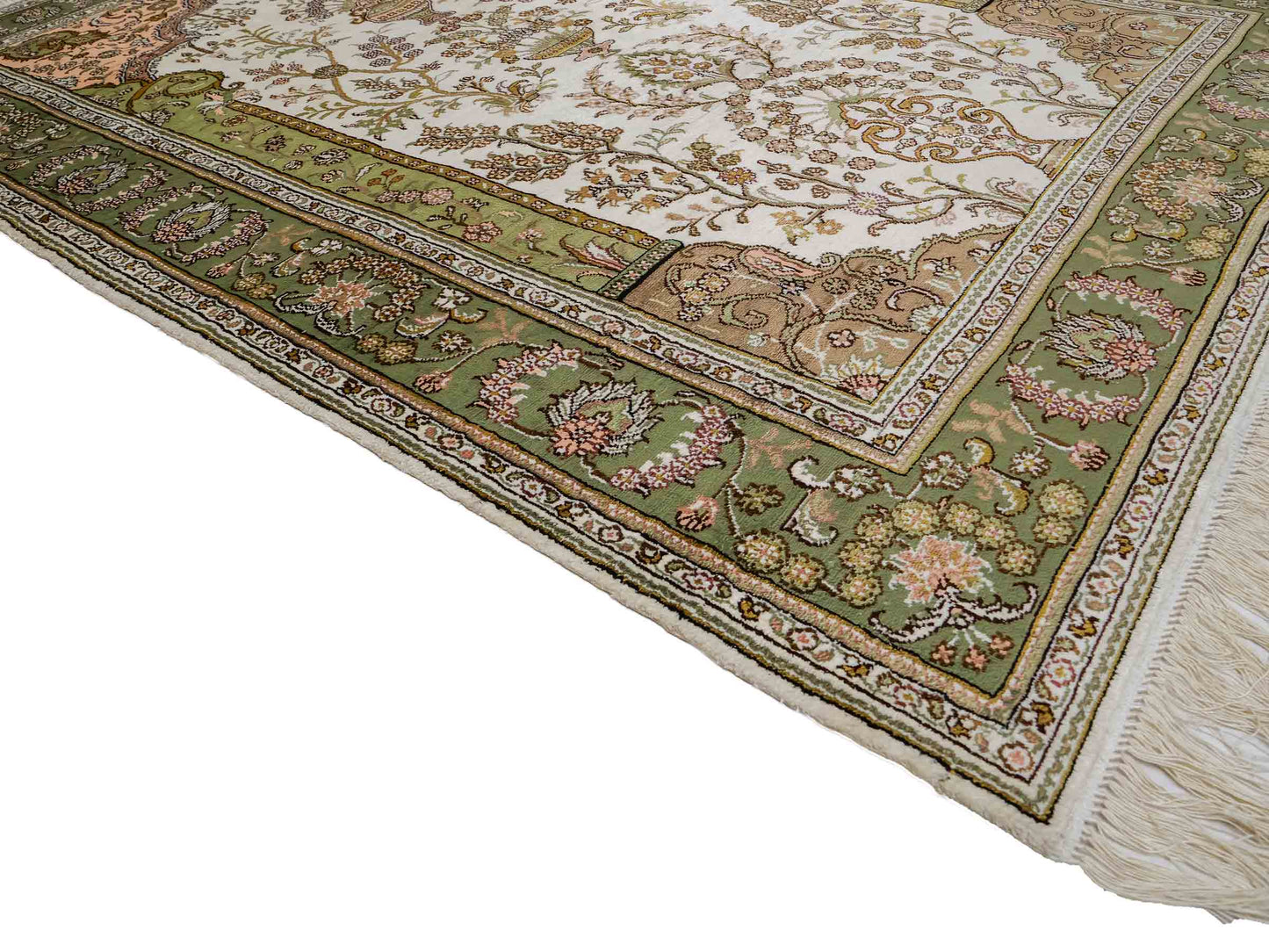 Feiner, handgeknüpfter, chinesischer Orientteppich mit Hereke Design aus Kunstseide, grün, creme, weiß. 181x123 cm. Verkauf durch Jupiter Intl.