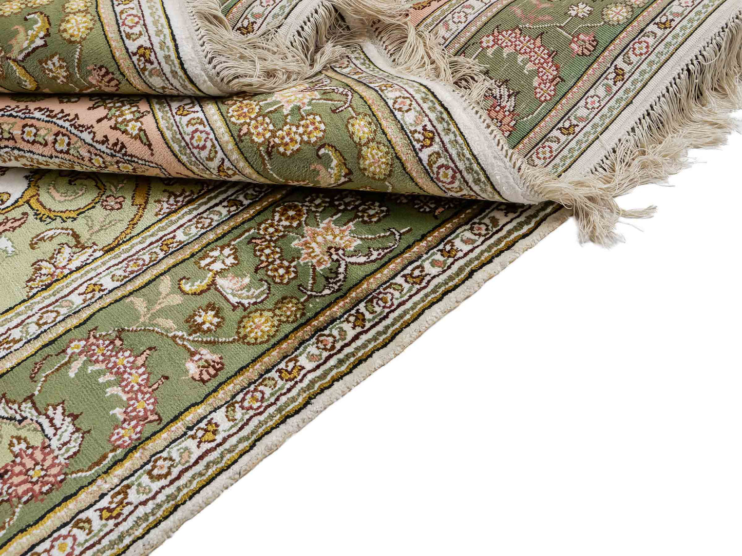 Feiner, handgeknüpfter, chinesischer Orientteppich mit Hereke Design aus Kunstseide, grün, creme, weiß. 181x123 cm. Verkauf durch Jupiter Intl.