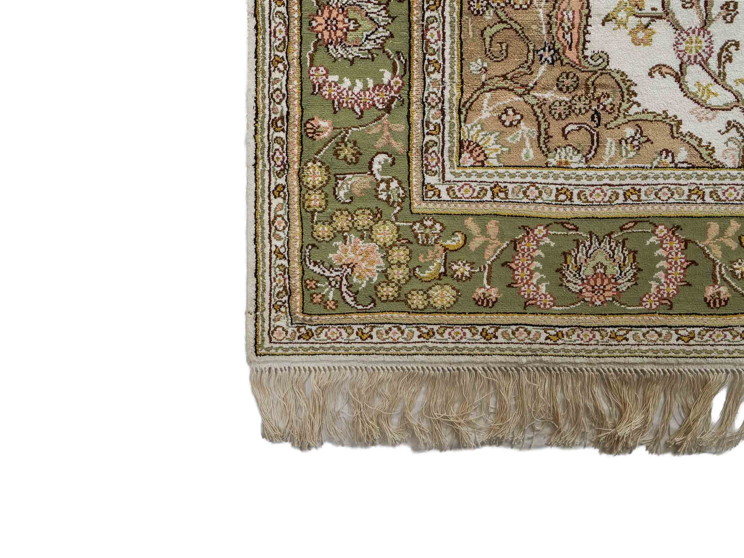 Feiner, handgeknüpfter, chinesischer Orientteppich mit Hereke Design aus Kunstseide, grün, creme, weiß. 181x123 cm. Verkauf durch Jupiter Intl.