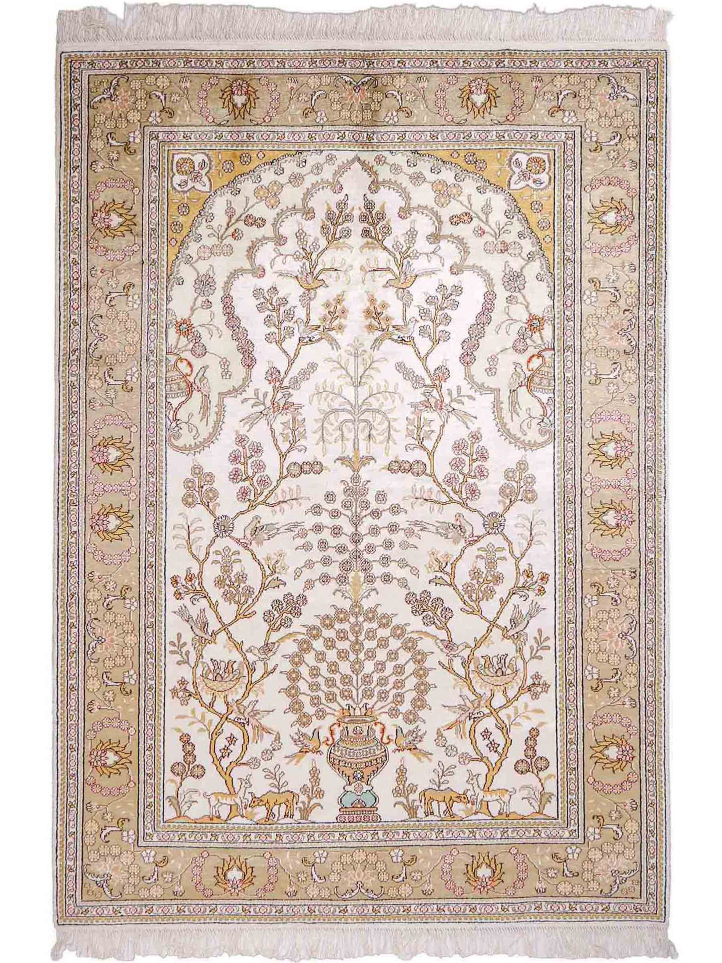 Feiner, handgeknüpfter, chinesischer Orientteppich mit Hereke Design aus Kunstseide, weiß, creme, gold, beige. 183x124 cm. Verkauf durch Jupiter Intl.