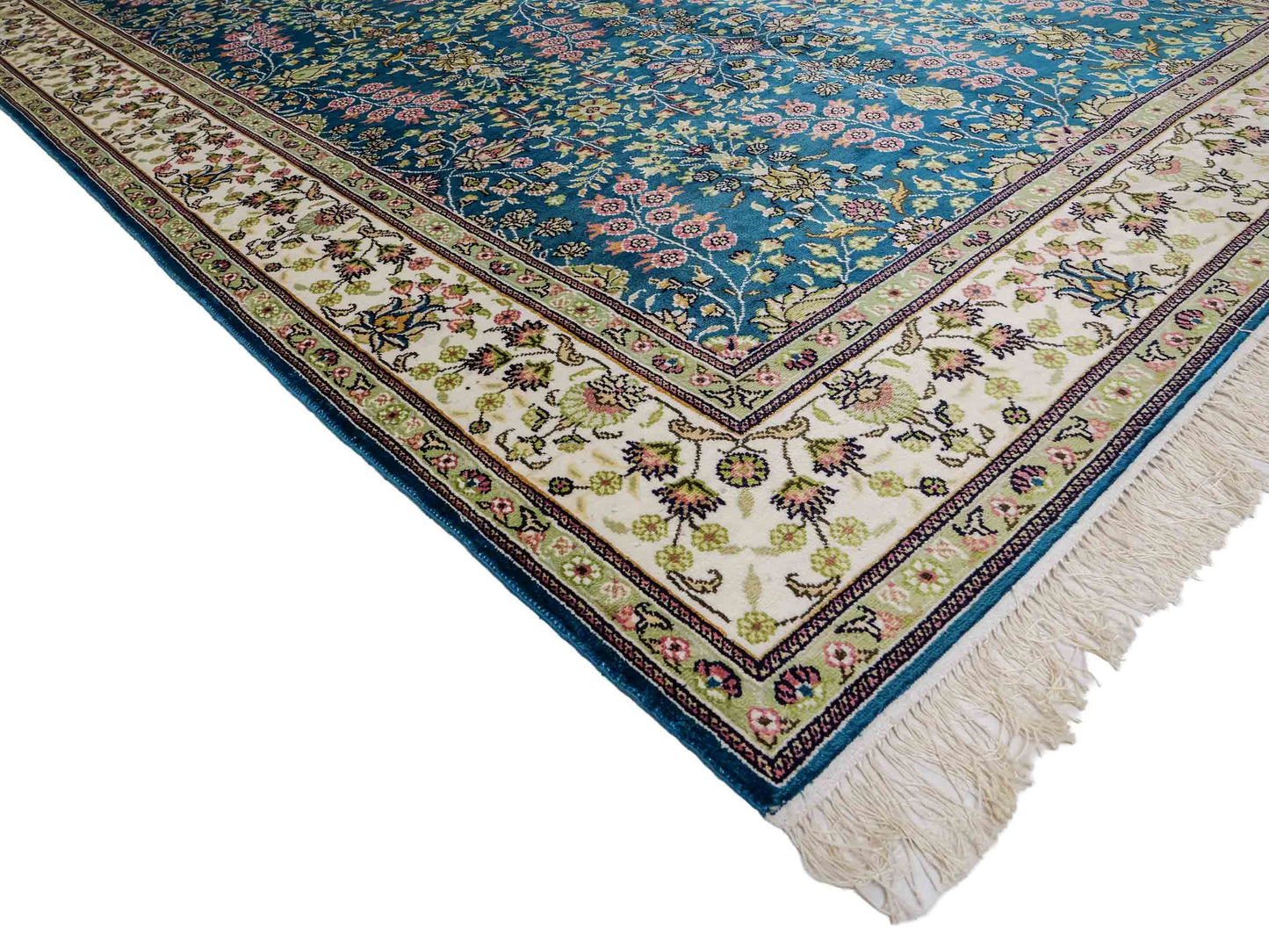 Feiner, handgeknüpfter, chinesischer Orientteppich mit Hereke Design aus Kunstseide, blau, creme, weiß. 242x155 cm. Verkauf durch Jupiter Intl.