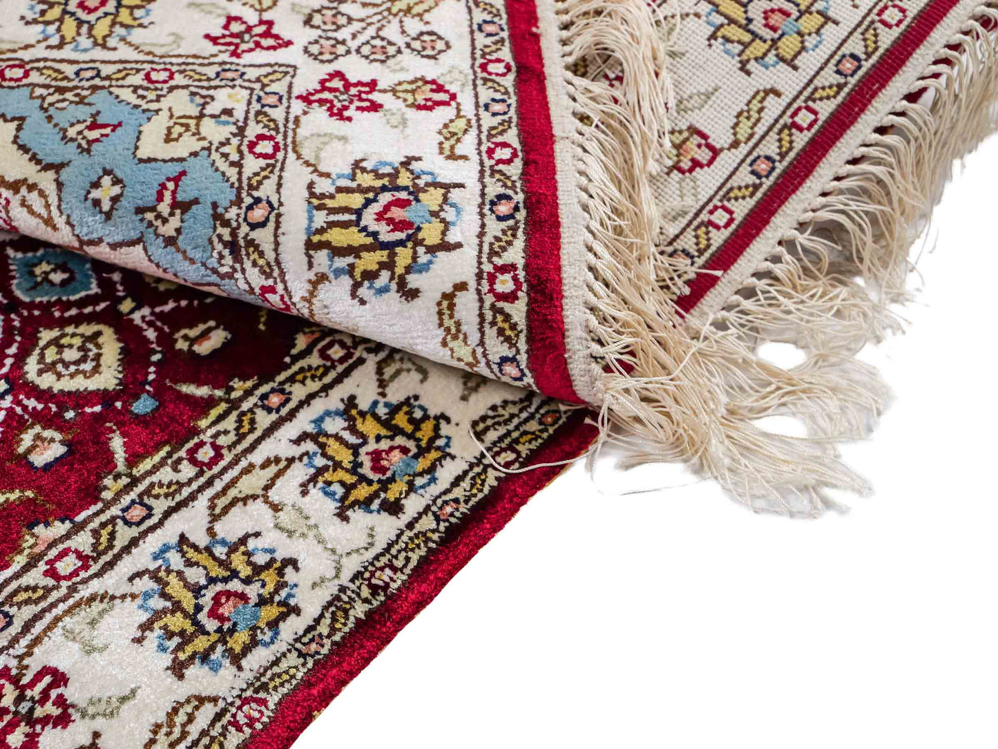 Feiner, handgeknüpfter, chinesischer Orientteppich mit Hereke Design aus Kunstseide, rot, creme, blau. 87x56 cm. Verkauf durch Jupiter Intl.