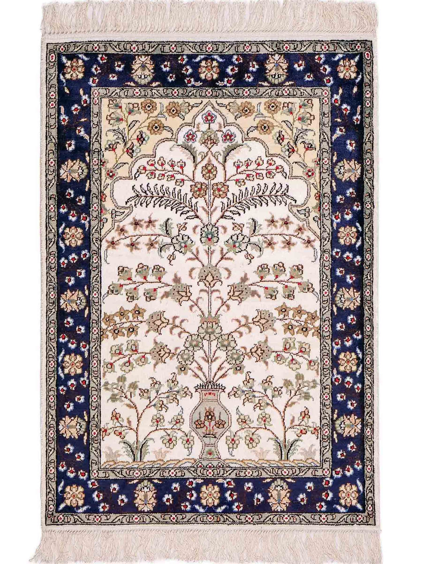 Feiner, handgeknüpfter, chinesischer Orientteppich mit Hereke Design aus Kunstseide, weiß, blau, creme. 90x62 cm. Verkauf durch Jupiter Intl.