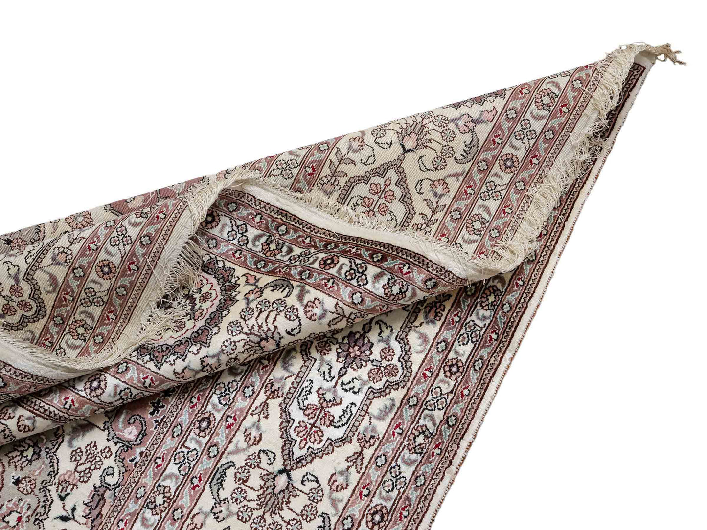 Feiner, handgeknüpfter, chinesischer Orientteppich mit Nain Design aus Kunstseide, creme, weiß. 352x269 cm. Verkauf durch Jupiter Intl.