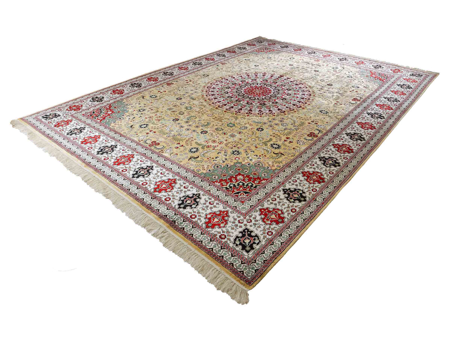 Feiner, handgeknüpfter, chinesischer Orientteppich mit Nain Design aus Kunstseide, gelb, creme, weiß. 373x275 cm. Verkauf durch Jupiter Intl.