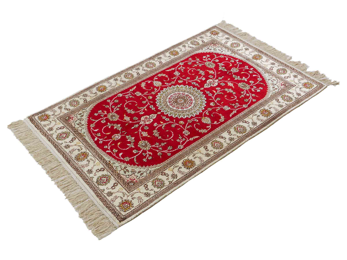 Feiner, handgeknüpfter, chinesischer Nain Orientteppich aus Kunstseide, rot, creme, weiß. 122x76 cm. Verkauf durch Jupiter Intl.