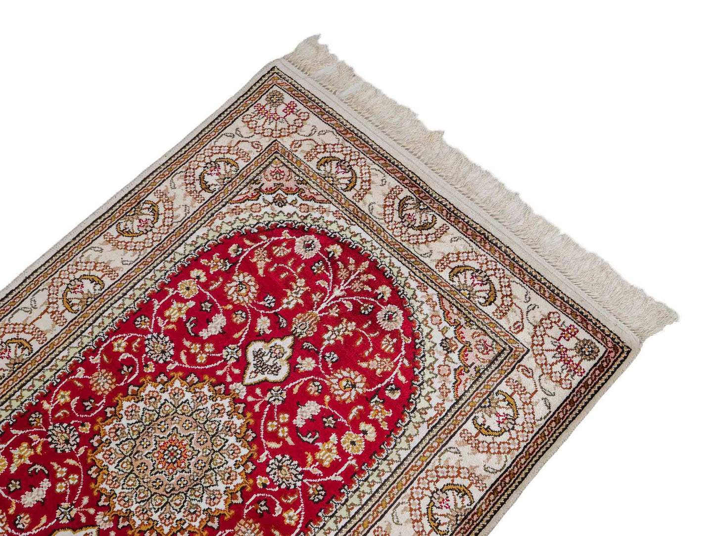 Feiner, handgeknüpfter, chinesischer Orientteppich mit Nain Design aus Kunstseide, rot, weiß, creme. 122x81 cm. Verkauf durch Jupiter Intl.
