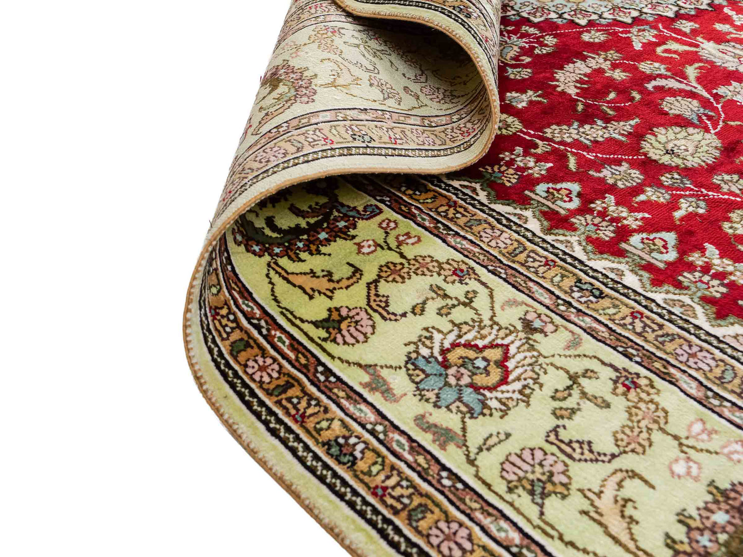 Feiner, handgeknüpfter, chinesischer Orientteppich mit Nain Design aus Kunstseide, rot, creme. 240x153 cm. Verkauf durch Jupiter Intl.