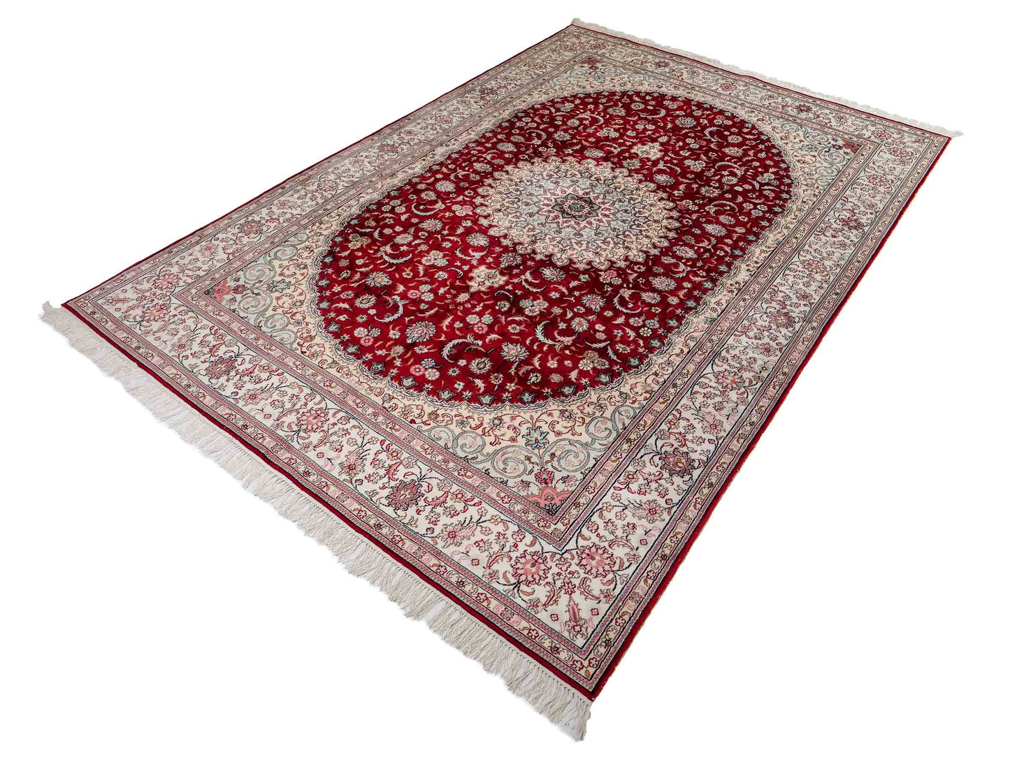 Feiner, handgeknüpfter, chinesischer Orientteppich mit Nain Design aus Kunstseide, rot, weiß, creme. 263x180 cm. Verkauf durch Jupiter Intl.