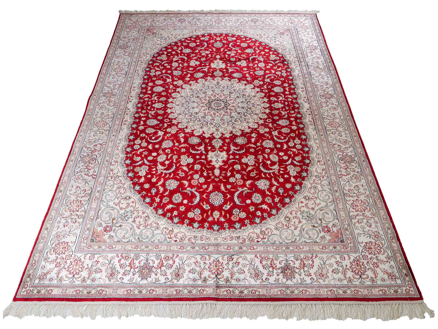 Feiner, handgeknüpfter, chinesischer Orientteppich mit Nain Design aus Kunstseide, rot, weiß, creme. 263x180 cm. Verkauf durch Jupiter Intl.