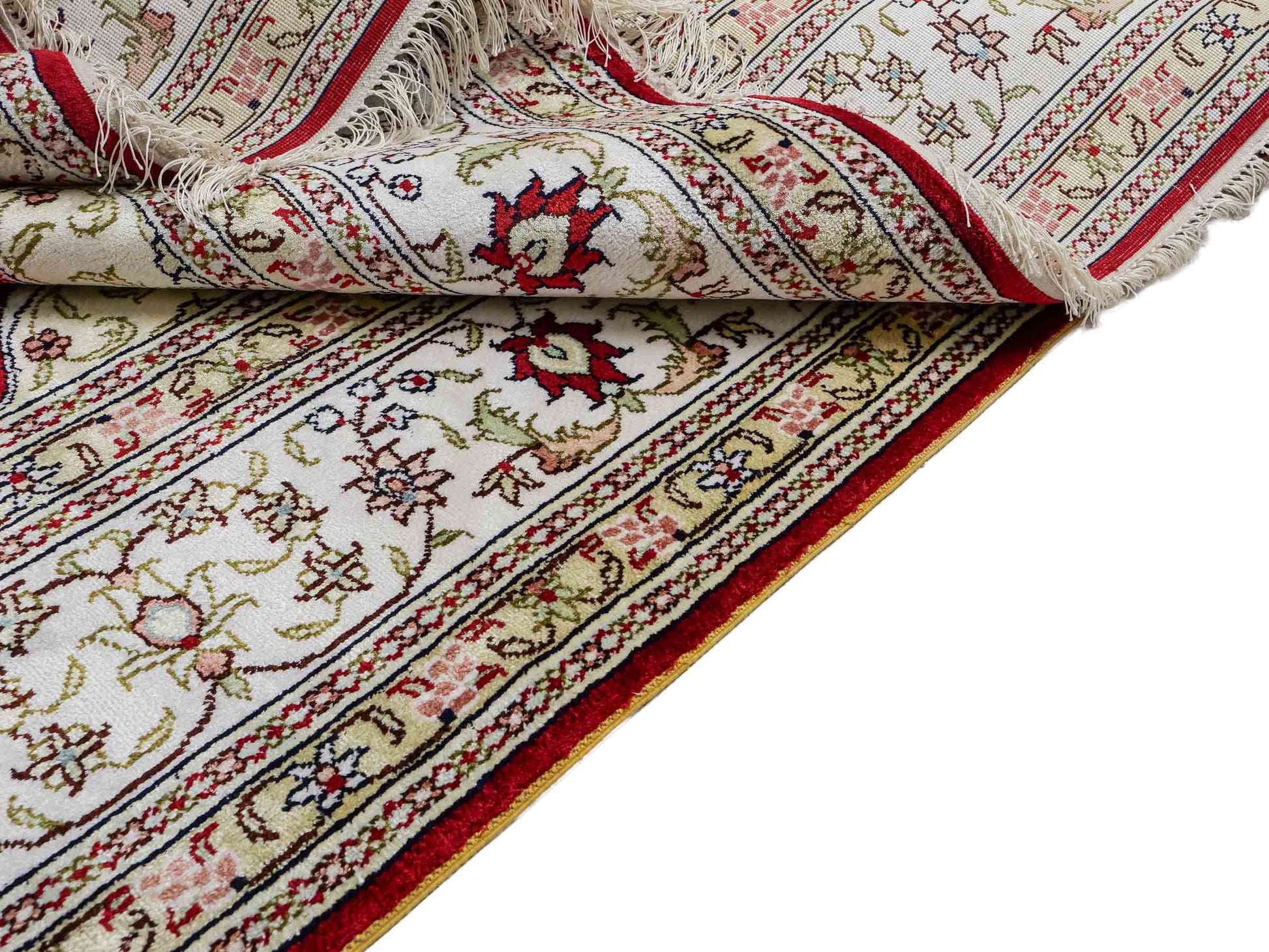 Feiner, handgeknüpfter, chinesischer Orientteppich mit Nain Design aus Kunstseide, rot, weiß, creme. 272x188 cm. Verkauf durch Jupiter Intl.