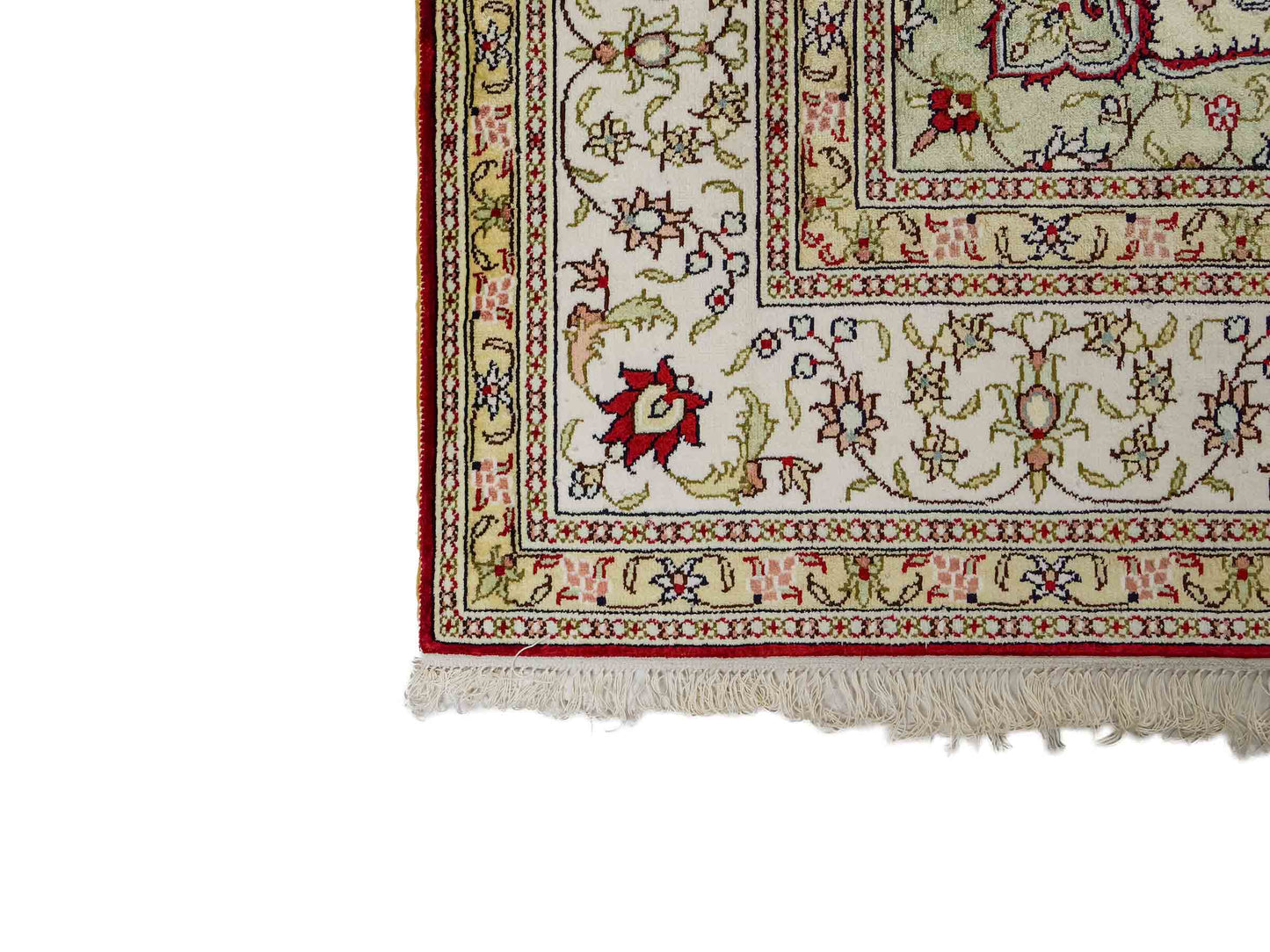 Feiner, handgeknüpfter, chinesischer Orientteppich mit Nain Design aus Kunstseide, rot, weiß, creme. 272x188 cm. Verkauf durch Jupiter Intl.