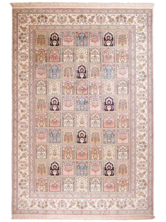 Feiner, handgeknüpfter, chinesischer Orientteppich mit Hereke Design aus Viskose, creme, weiß, mulitcolor. 272x184 cm. Verkauf durch Jupiter Intl.