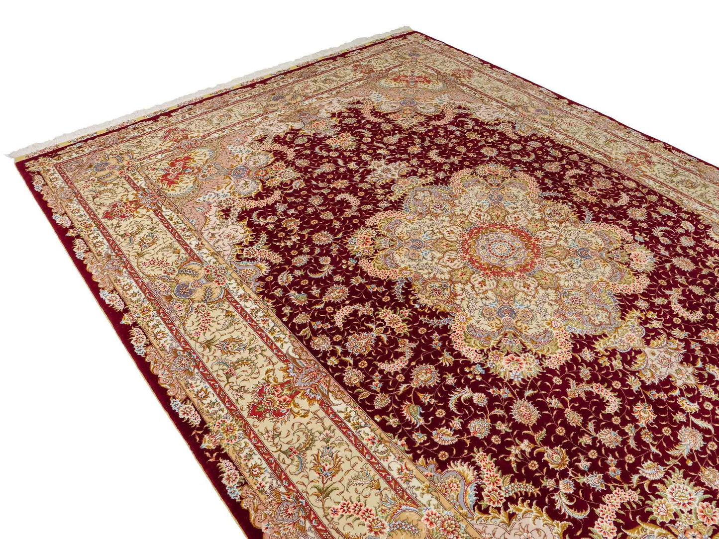 Sehr feiner, handgeknüpfter Khademi Orientteppich mit Täbriz Design aus Wolle mit Seide, creme, gold, rot. 294x207 cm. Vertrieb durch Jupiter Intl.
