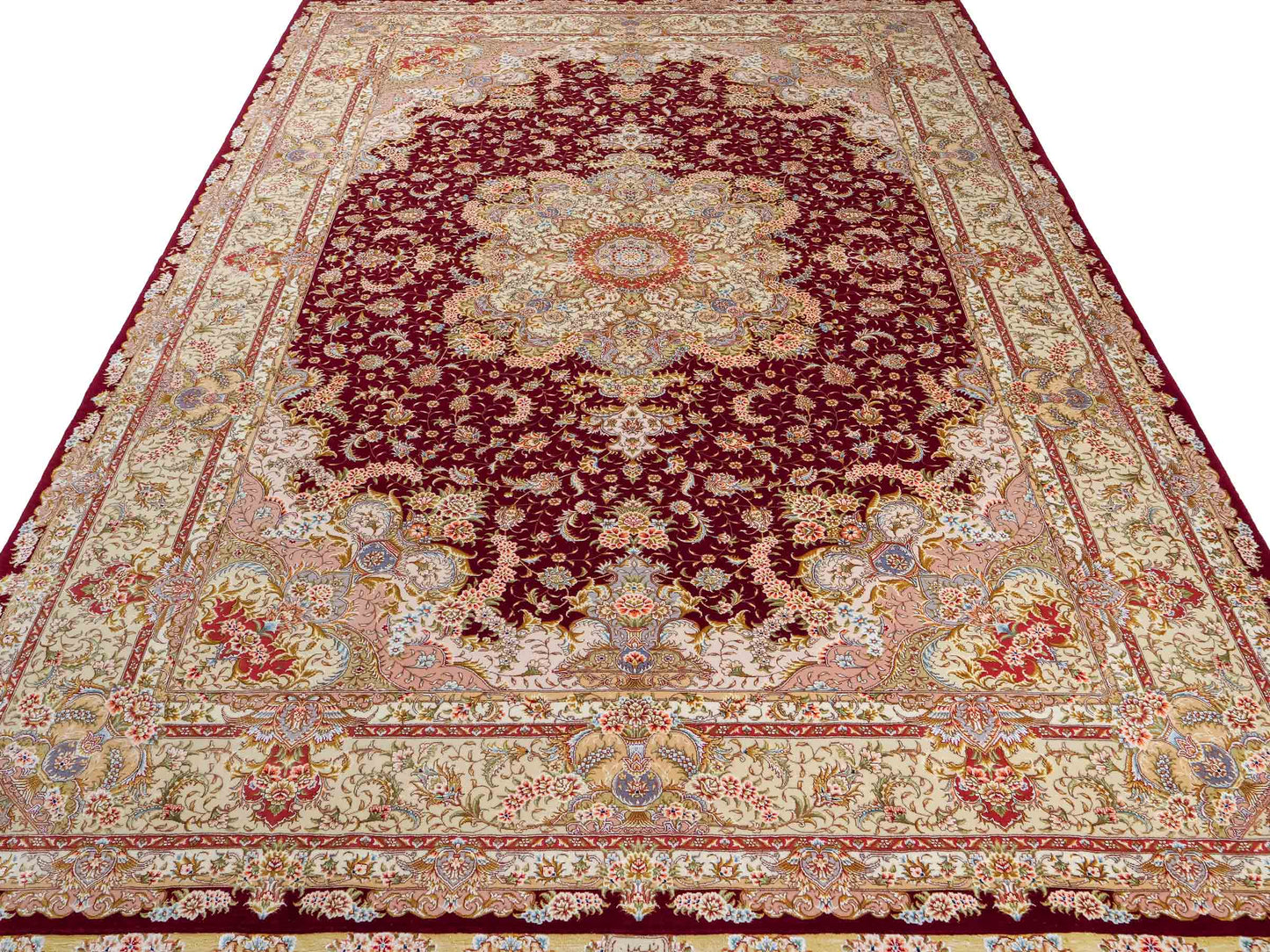 Sehr feiner, handgeknüpfter Khademi Orientteppich mit Täbriz Design aus Wolle mit Seide, creme, gold, rot. 294x207 cm. Vertrieb durch Jupiter Intl.