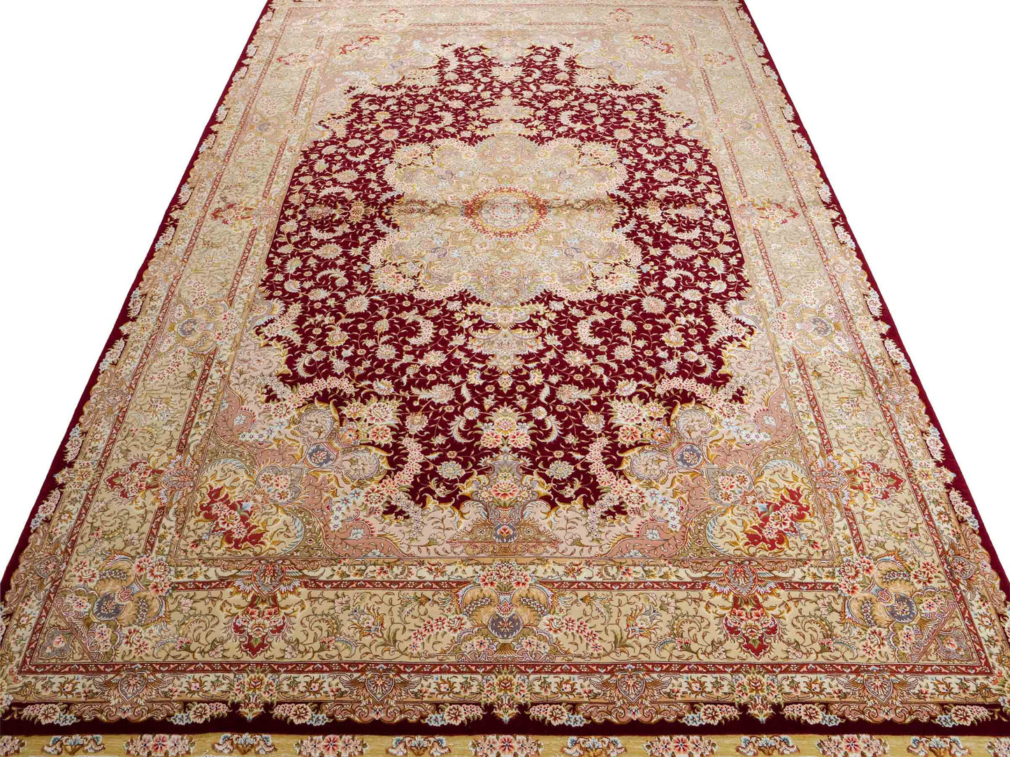 Sehr feiner, handgeknüpfter Khademi Orientteppich mit Täbriz Design aus Wolle mit Seide, creme, gold, rot. 294x207 cm. Vertrieb durch Jupiter Intl.