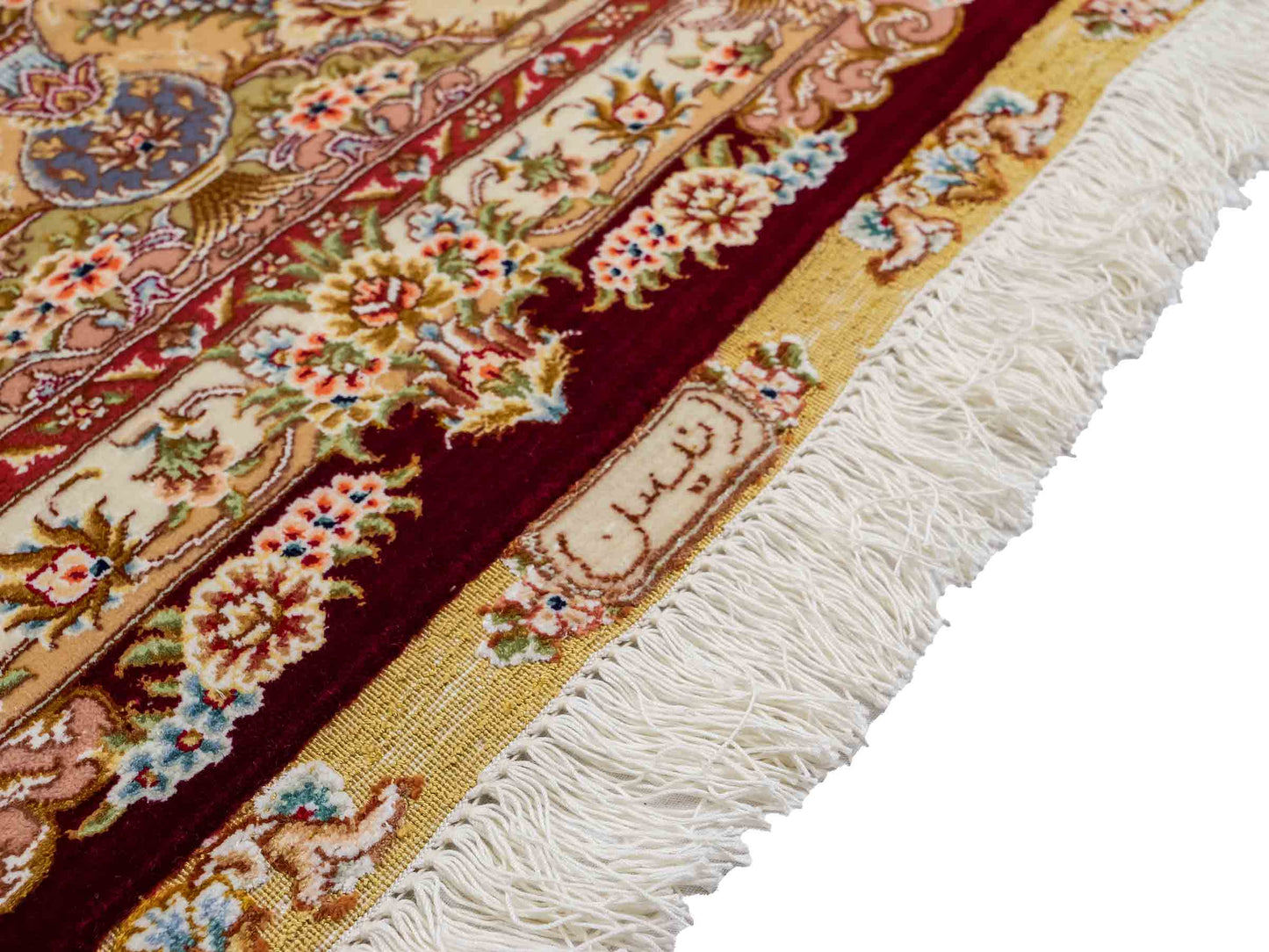 Sehr feiner, handgeknüpfter Khademi Orientteppich mit Täbriz Design aus Wolle mit Seide, creme, gold, rot. 294x207 cm. Vertrieb durch Jupiter Intl.