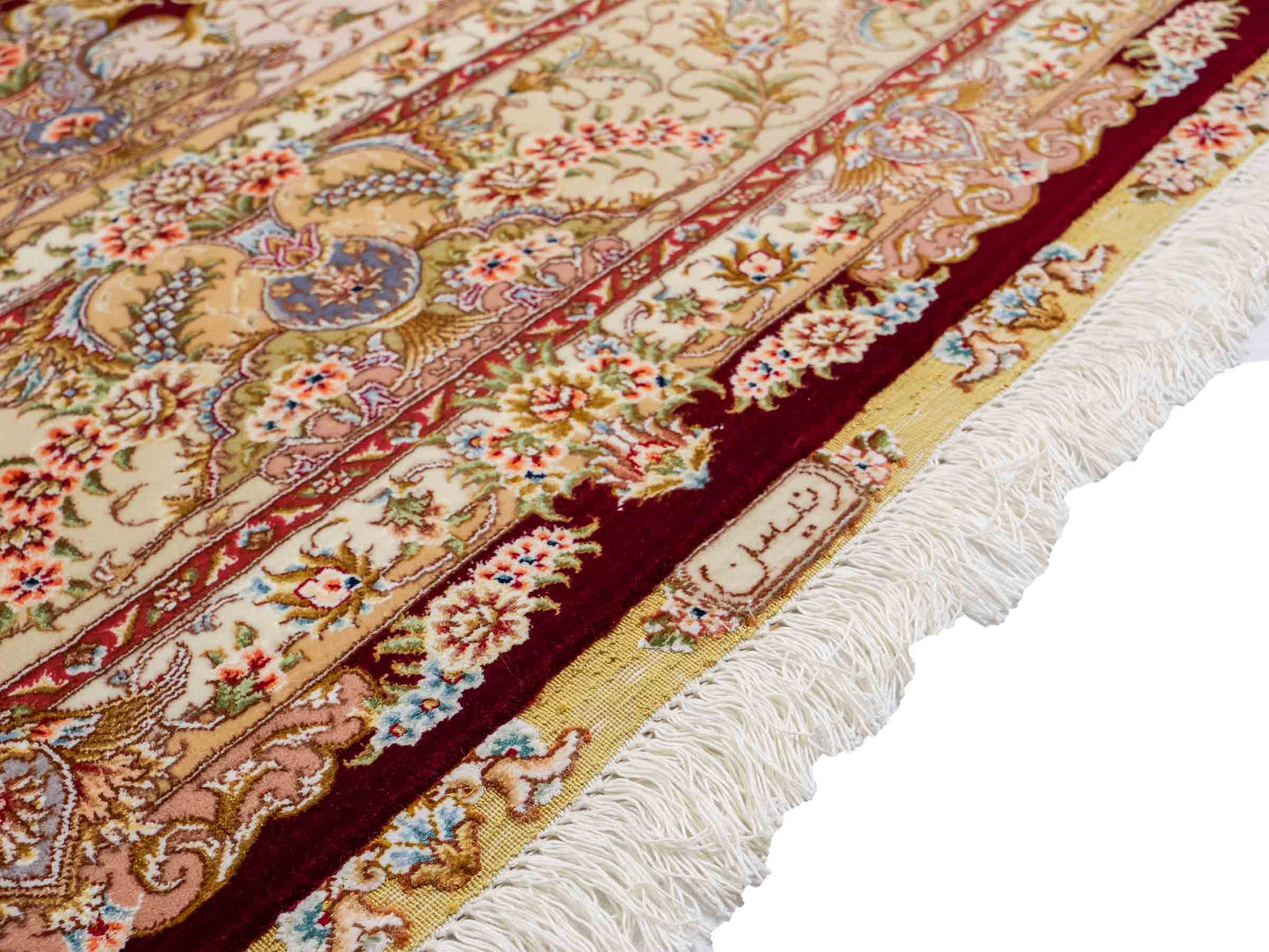 Sehr feiner, handgeknüpfter Khademi Orientteppich mit Täbriz Design aus Wolle mit Seide, creme, gold, rot. 297x207 cm. Vertrieb durch Jupiter Intl.