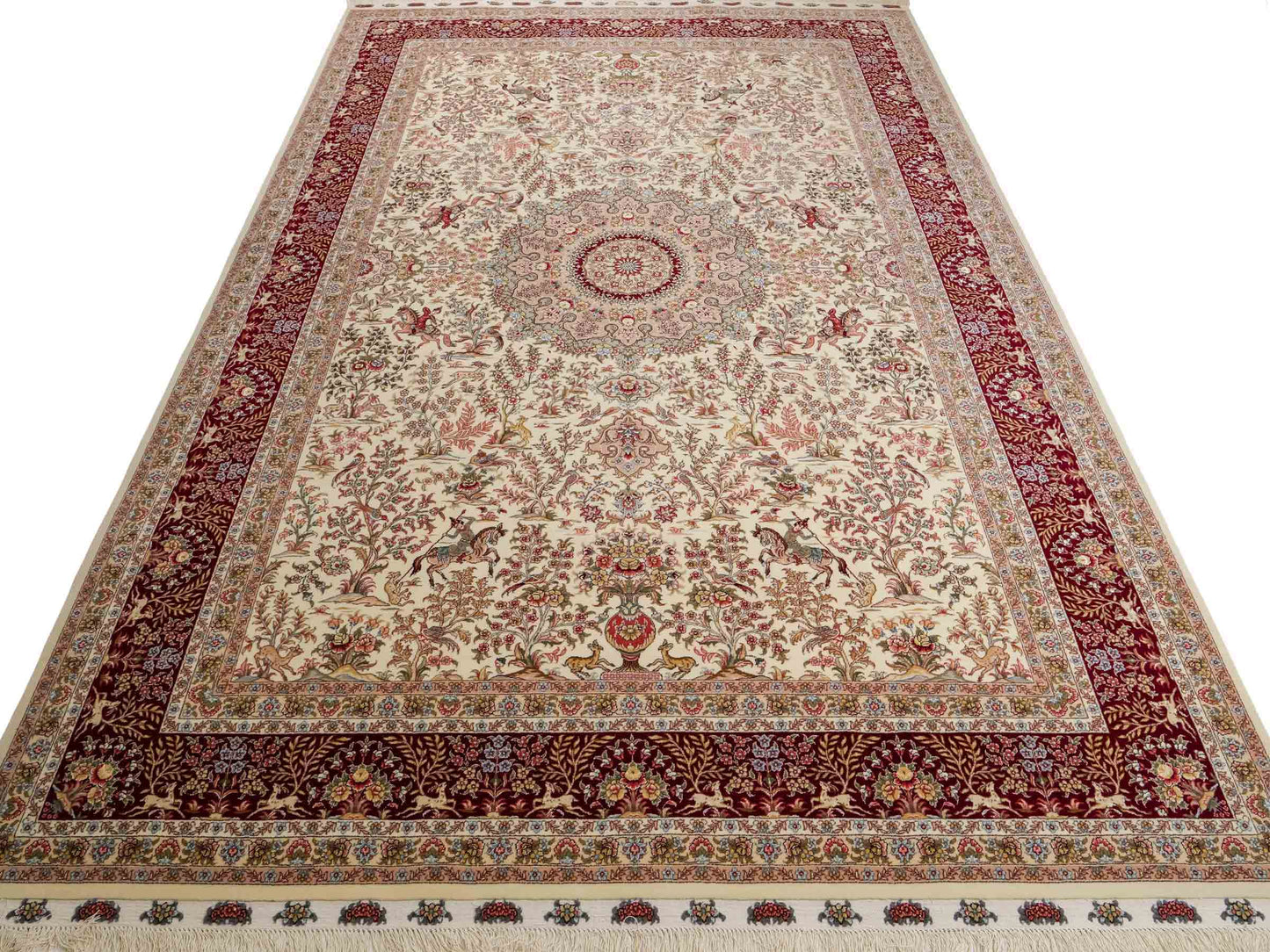 Sehr feiner, handgeknüpfter Khademi Orientteppich mit Täbriz Design aus Wolle mit Seide, creme, weiß, rot. 304x207 cm. Vertrieb durch Jupiter Intl.