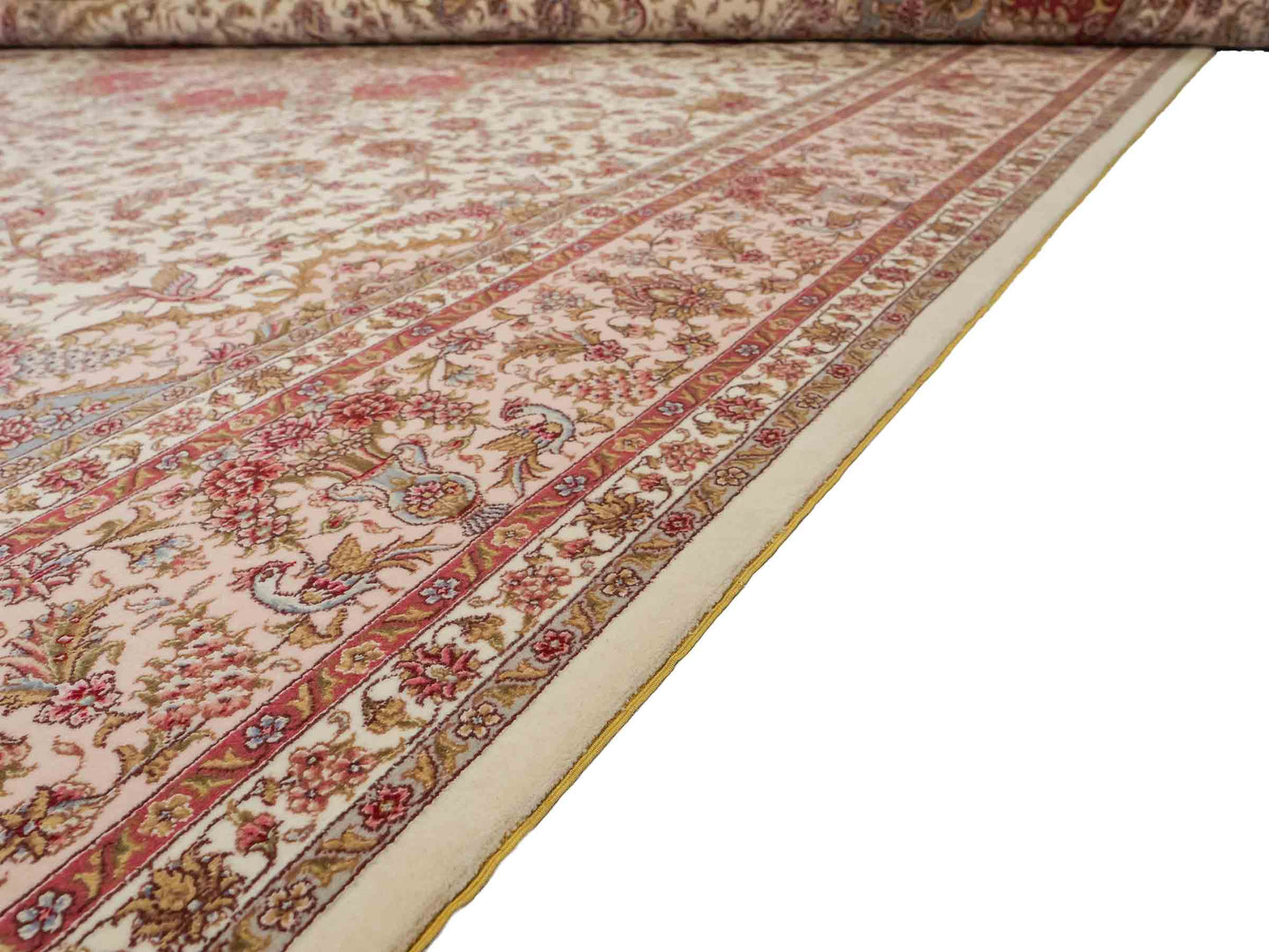 Sehr feiner, handgeknüpfter Khademi Orientteppich mit Täbriz Design aus Wolle mit Seide, creme, rosa. 306x206 cm. Vertrieb durch Jupiter Intl.