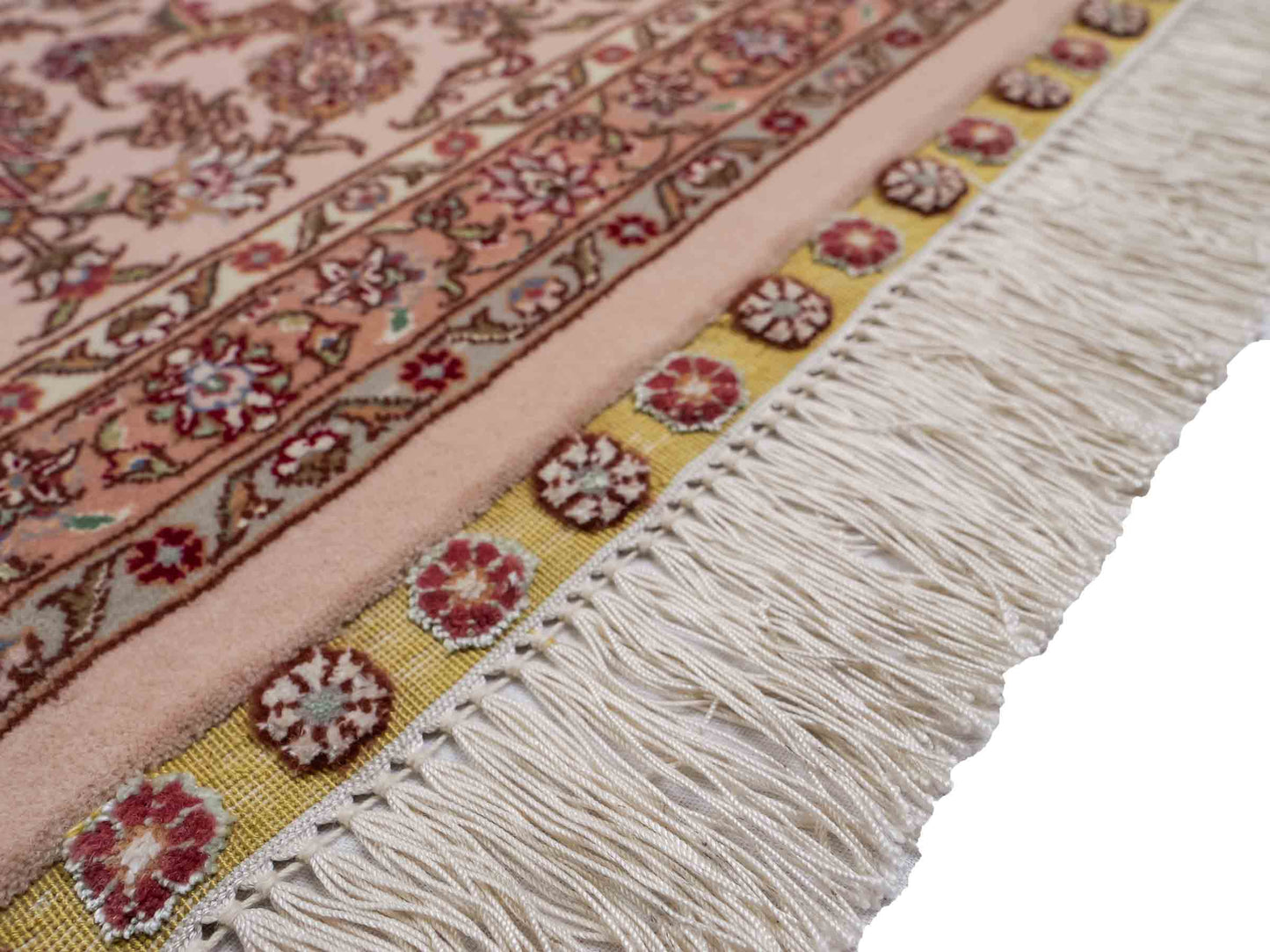 Sehr feiner, handgeknpüfter Khademi Orientteppich mit Täbriz Design aus Wolle mit Seide, creme, weiß. 306x208 cm. Vertrieb durch Jupiter Intl.