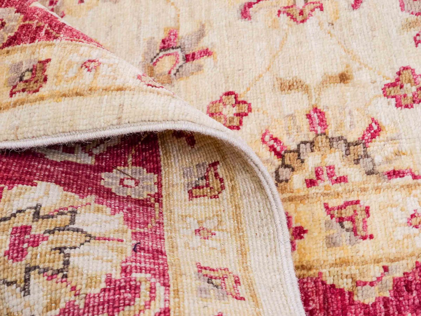 Feiner, handgeknüpfter Ziegler Farahan Chobi Orientteppich aus reiner Wolle mit Allover-Muster von Khademi. Größe: 256 x 173 cm. Farbe: Beige, gold, rot. RB3-315. Ursprung: Afghanistan. Verkauf durch JUPITER Intl.