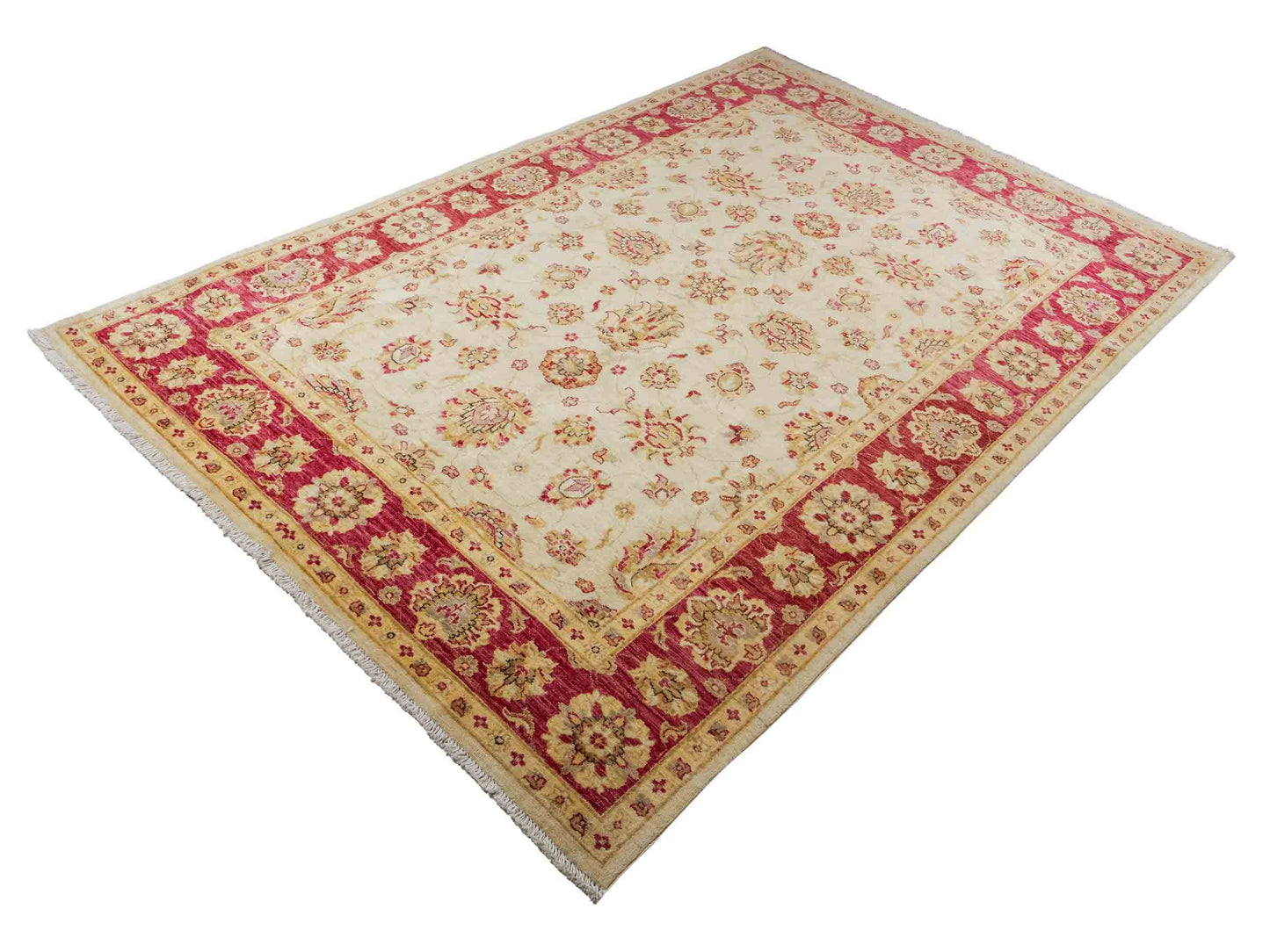 Feiner, handgeknüpfter Ziegler Farahan Chobi Orientteppich aus reiner Wolle mit Allover-Muster von Khademi. Größe: 256 x 173 cm. Farbe: Beige, gold, rot. RB3-315. Ursprung: Afghanistan. Verkauf durch JUPITER Intl.