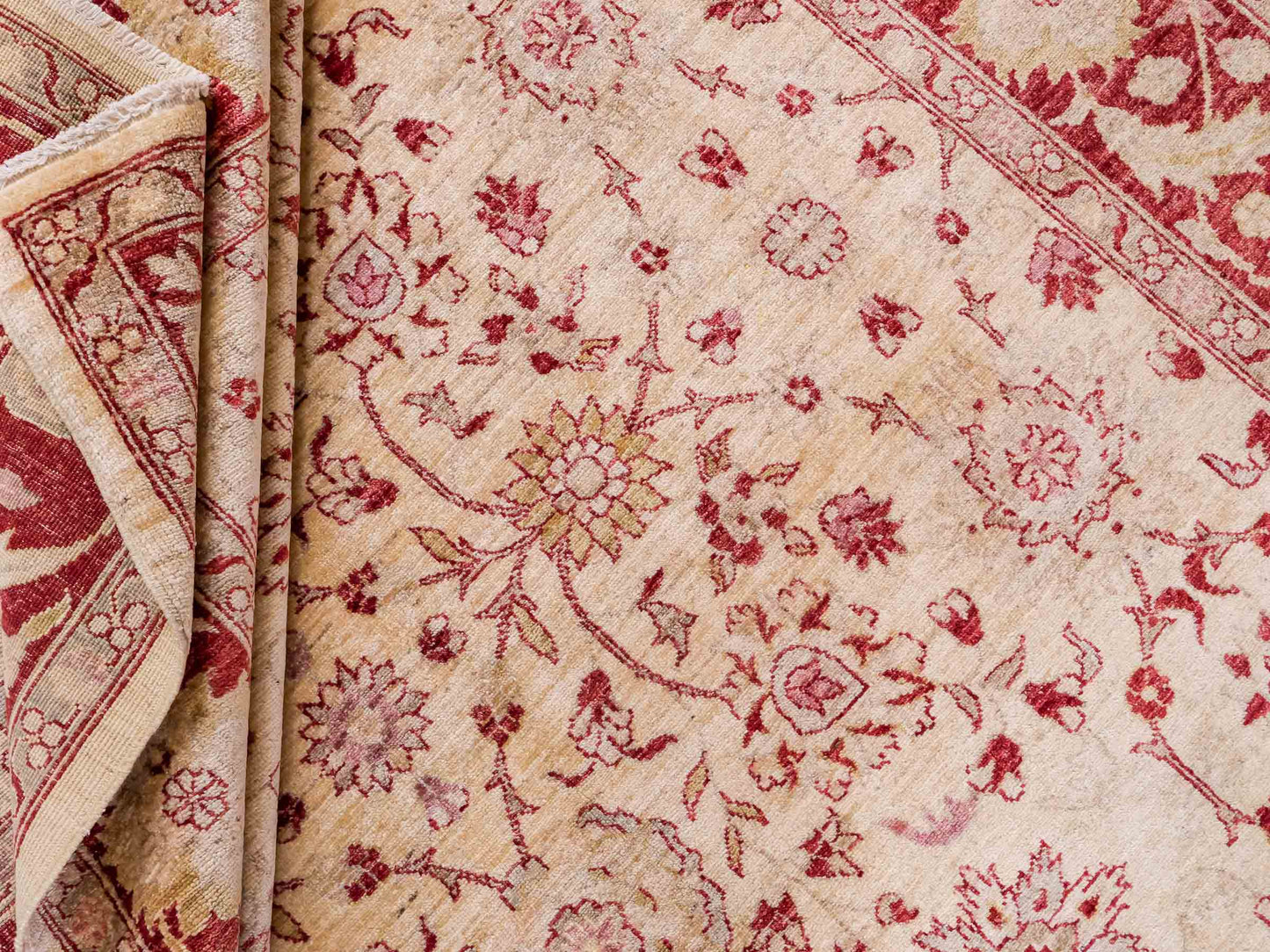 Feiner, handgeknüpfter Ziegler Farahan Chobi Orientteppich aus reiner Wolle mit Allover-Muster von Khademi. Größe: 301 x 202 cm. Farbe: Beige, gold, rot. RB3-433A. Ursprung: Afghanistan. Verkauf durch JUPITER Intl.