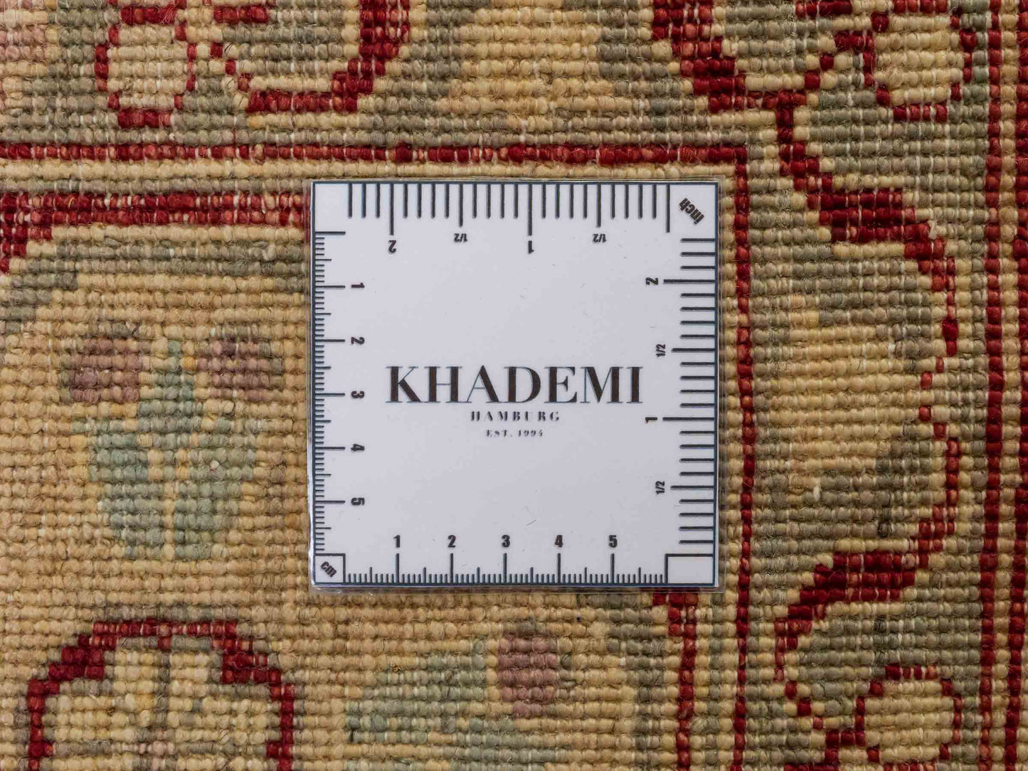 Feiner, handgeknüpfter Ziegler Farahan Chobi Orientteppich aus reiner Wolle mit Allover-Muster von Khademi. Größe: 301 x 202 cm. Farbe: Beige, gold, rot. RB3-433A. Ursprung: Afghanistan. Verkauf durch JUPITER Intl.