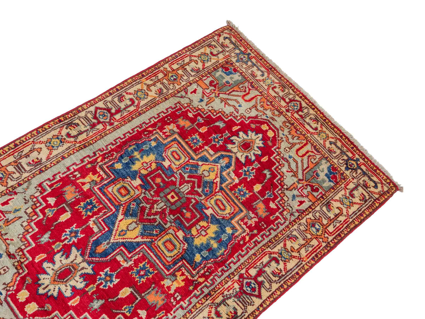 Feiner, handgeknüpfter Ziegler Kazak Chobi Orientteppich aus reiner Wolle mit geometrischem Medaillon-Muster von Khademi. Größe: 129 x 80 cm. Farbe: Rot. RB3-B2705. Ursprung: Afghanistan. Verkauf durch JUPITER Intl.